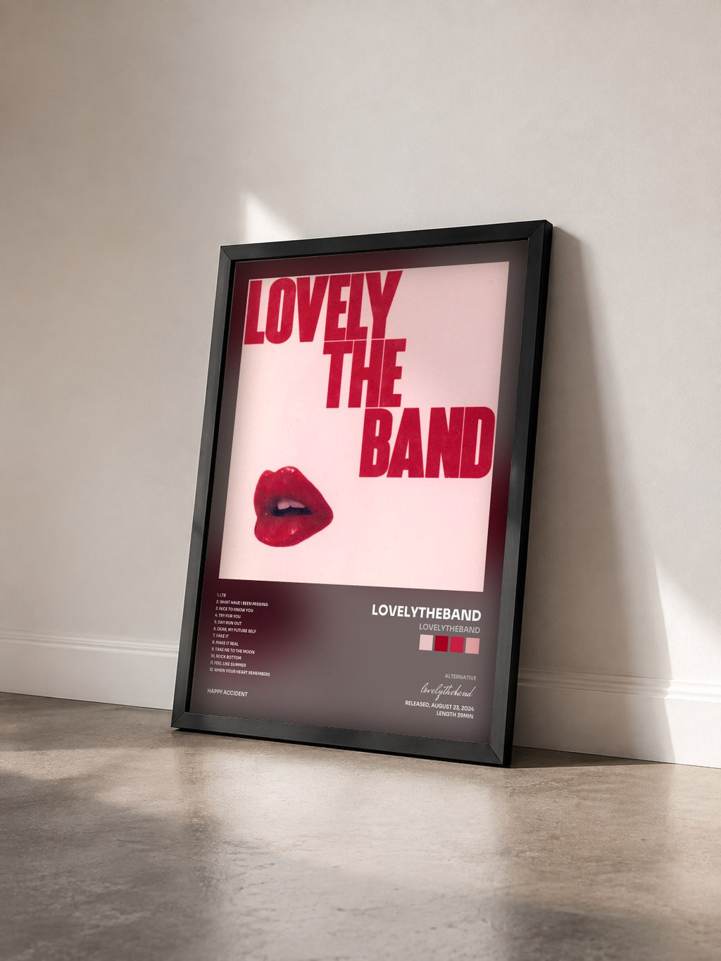 #noir Tableau de l'album lovelytheband de lovelytheband vu de trois quarts, cadre noir