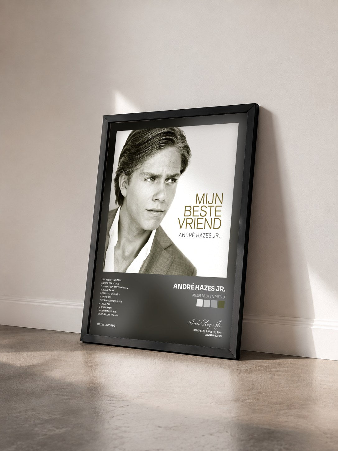 #noir Tableau de l'album Mijn Beste Vriend de André Hazes Jr. vu de trois quarts, cadre noir