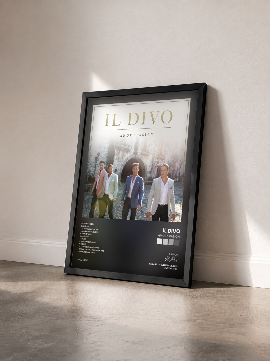 #noir Tableau de l'album Amor & Pasion de Il Divo vu de trois quarts, cadre noir