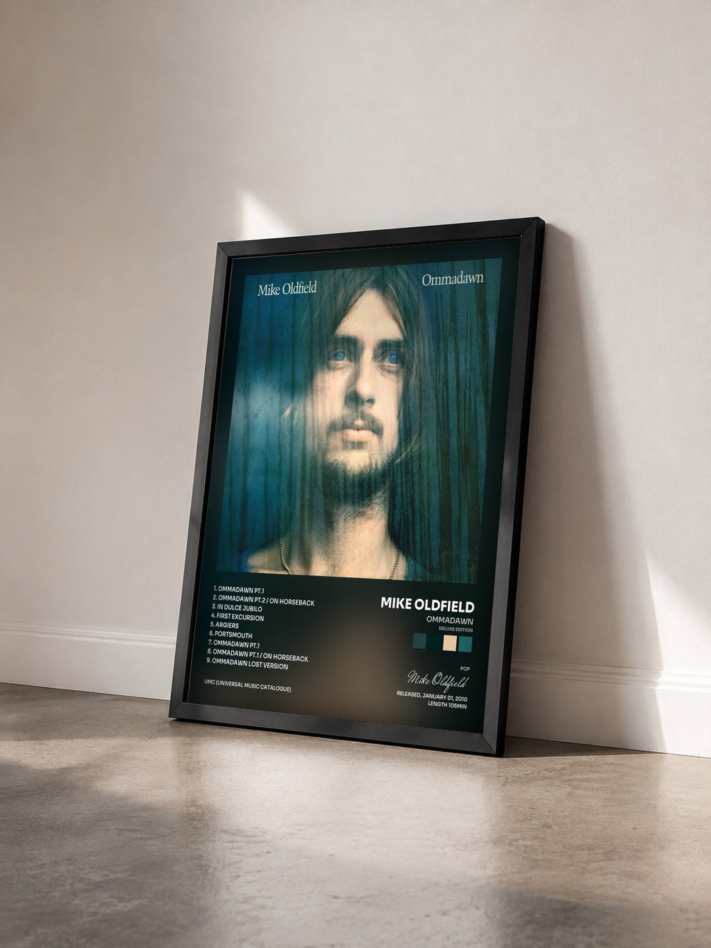 #noir Tableau de l'album Ommadawn (Deluxe Edition) de Mike Oldfield vu de trois quarts, cadre noir