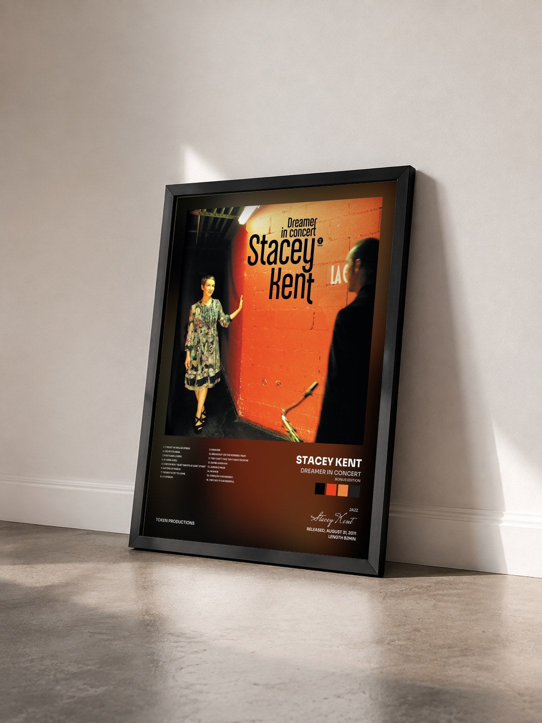 #noir Tableau de l'album Dreamer in Concert (Bonus Edition) de Stacey Kent vu de trois quarts, cadre noir