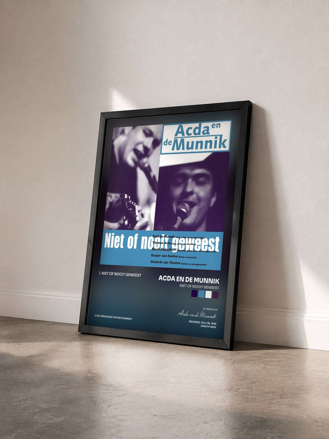 #noir Tableau de l'album Niet Of Nooit Geweest de Acda en de Munnik vu de trois quarts, cadre noir