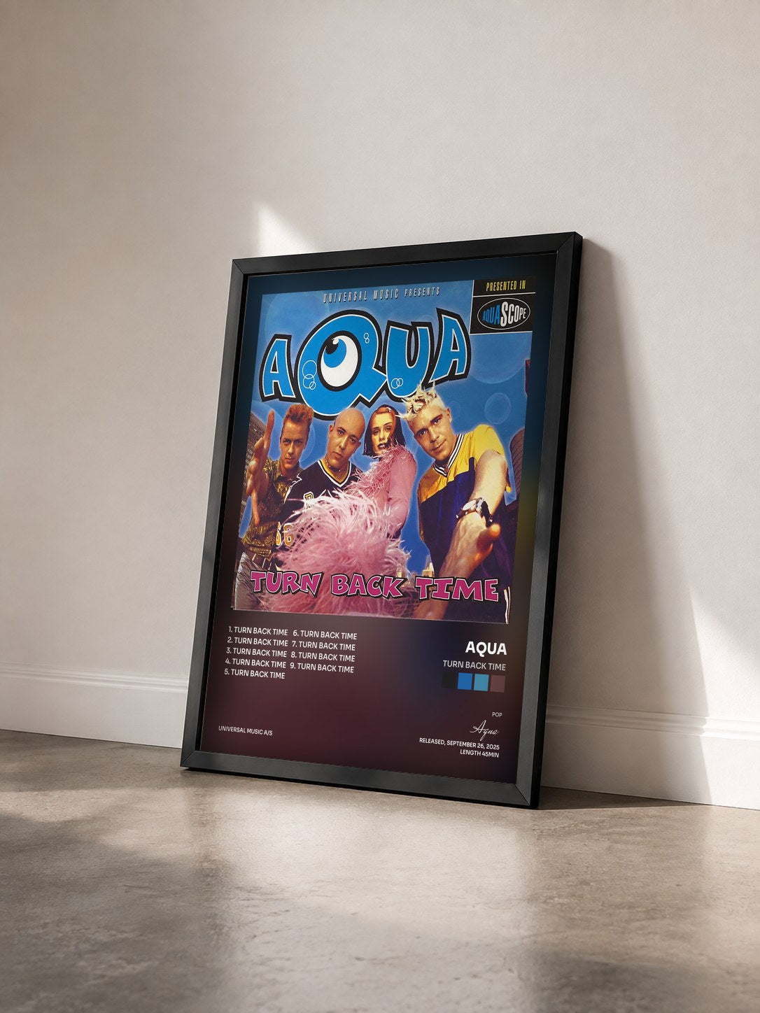 #noir Tableau de l'album Turn Back Time de Aqua vu de trois quarts, cadre noir