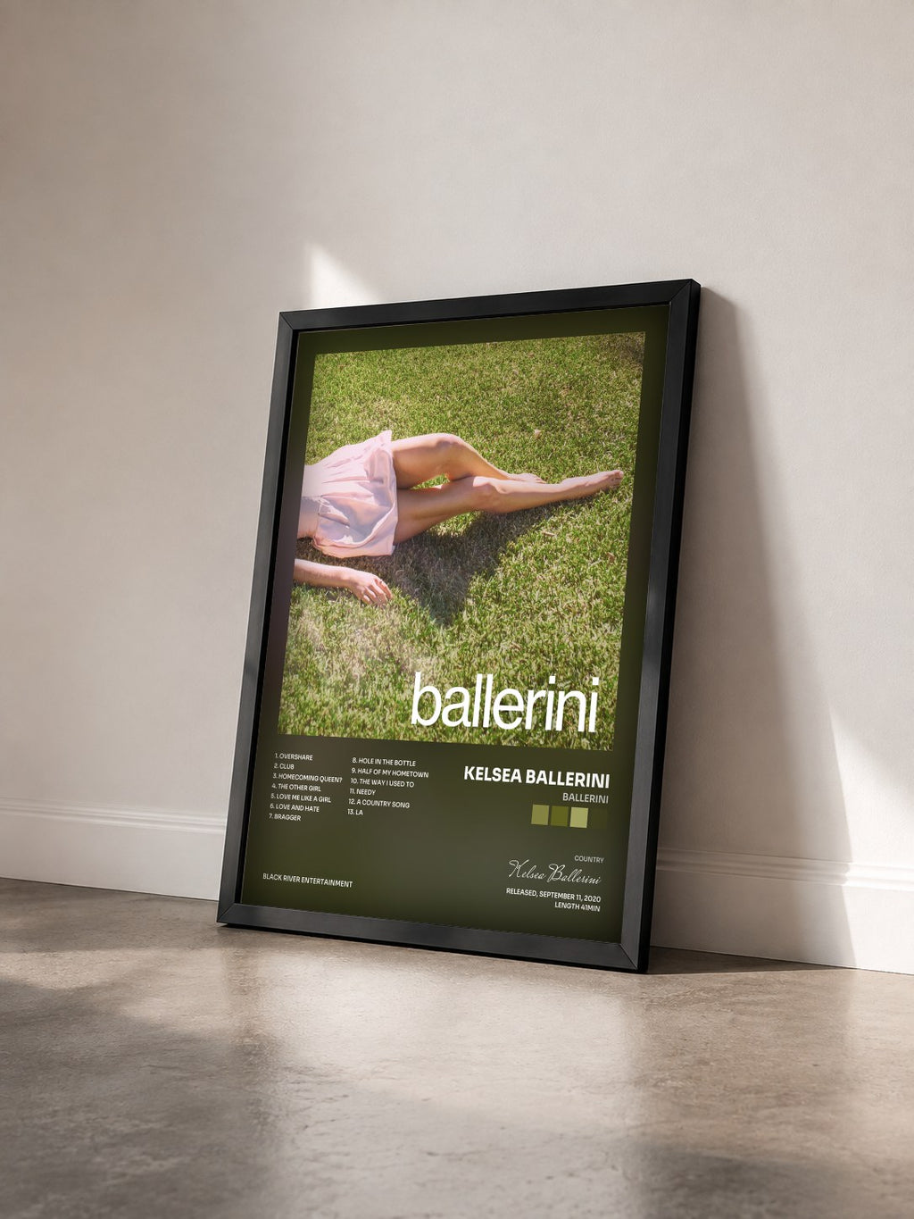 #noir Tableau de l'album ballerini de Kelsea Ballerini vu de trois quarts, cadre noir