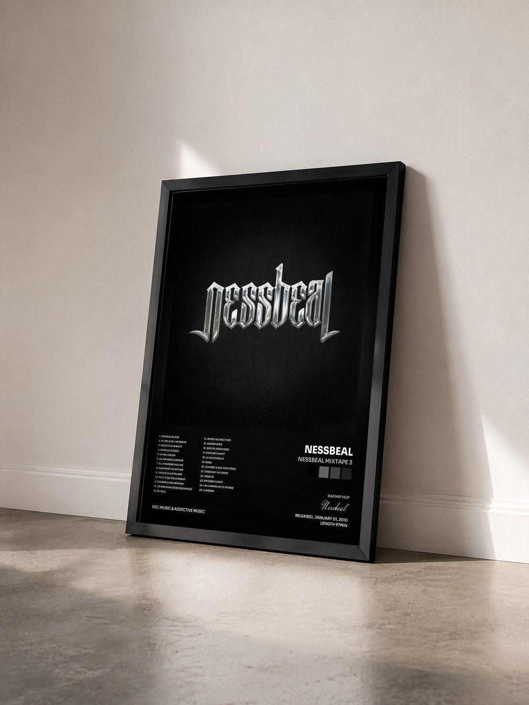 #noir Tableau de l'album Nessbeal Mixtape 3 de Nessbeal vu de trois quarts, cadre noir