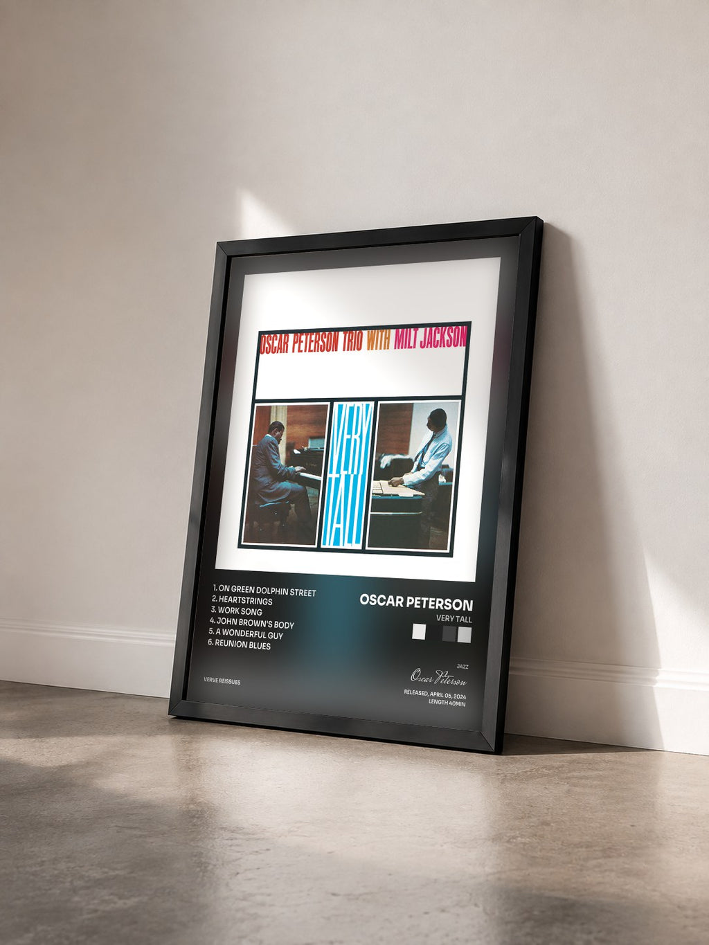 #noir Tableau de l'album Very Tall de Oscar Peterson vu de trois quarts, cadre noir
