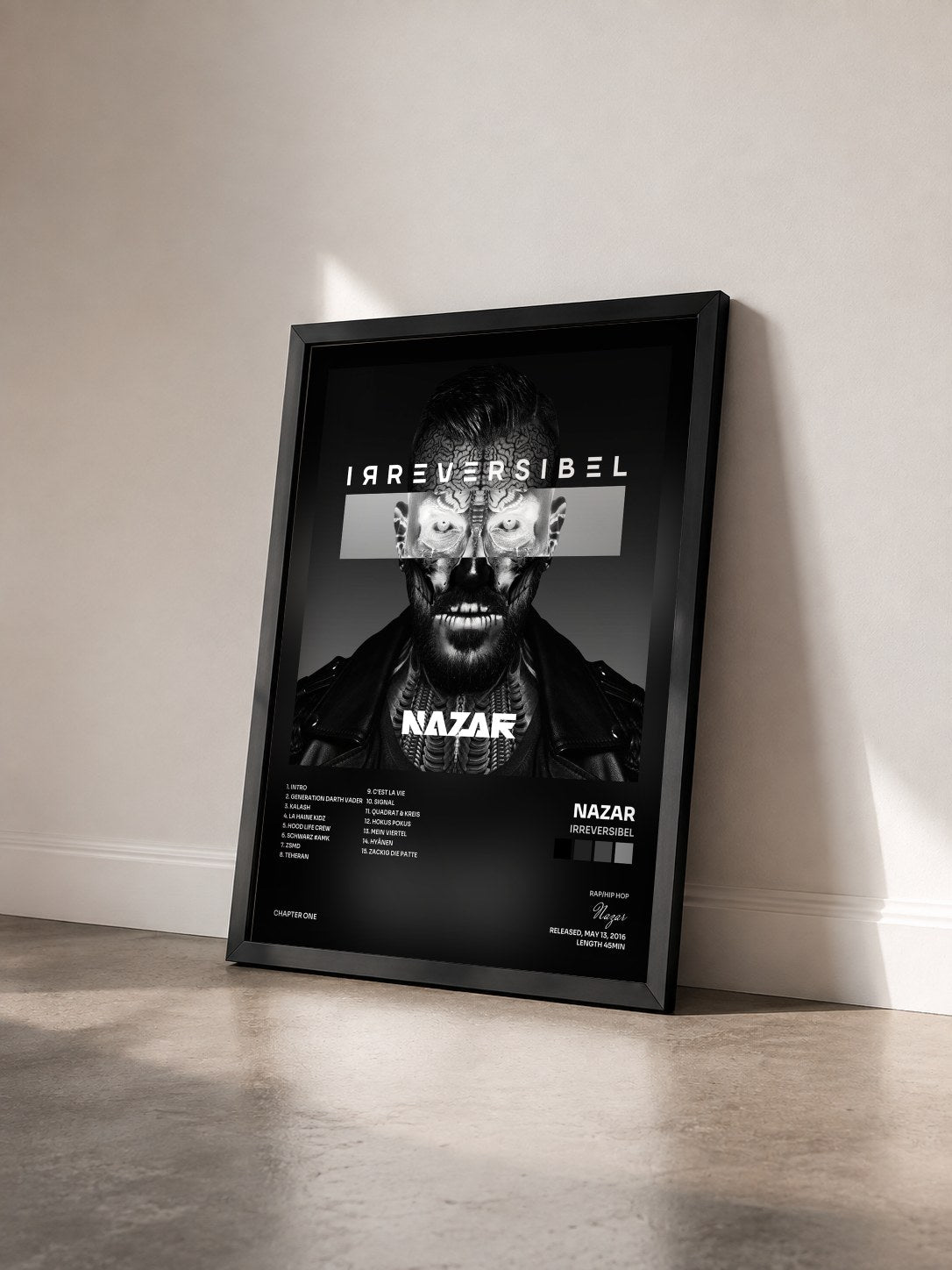 #noir Tableau de l'album Irreversibel de Nazar vu de trois quarts, cadre noir