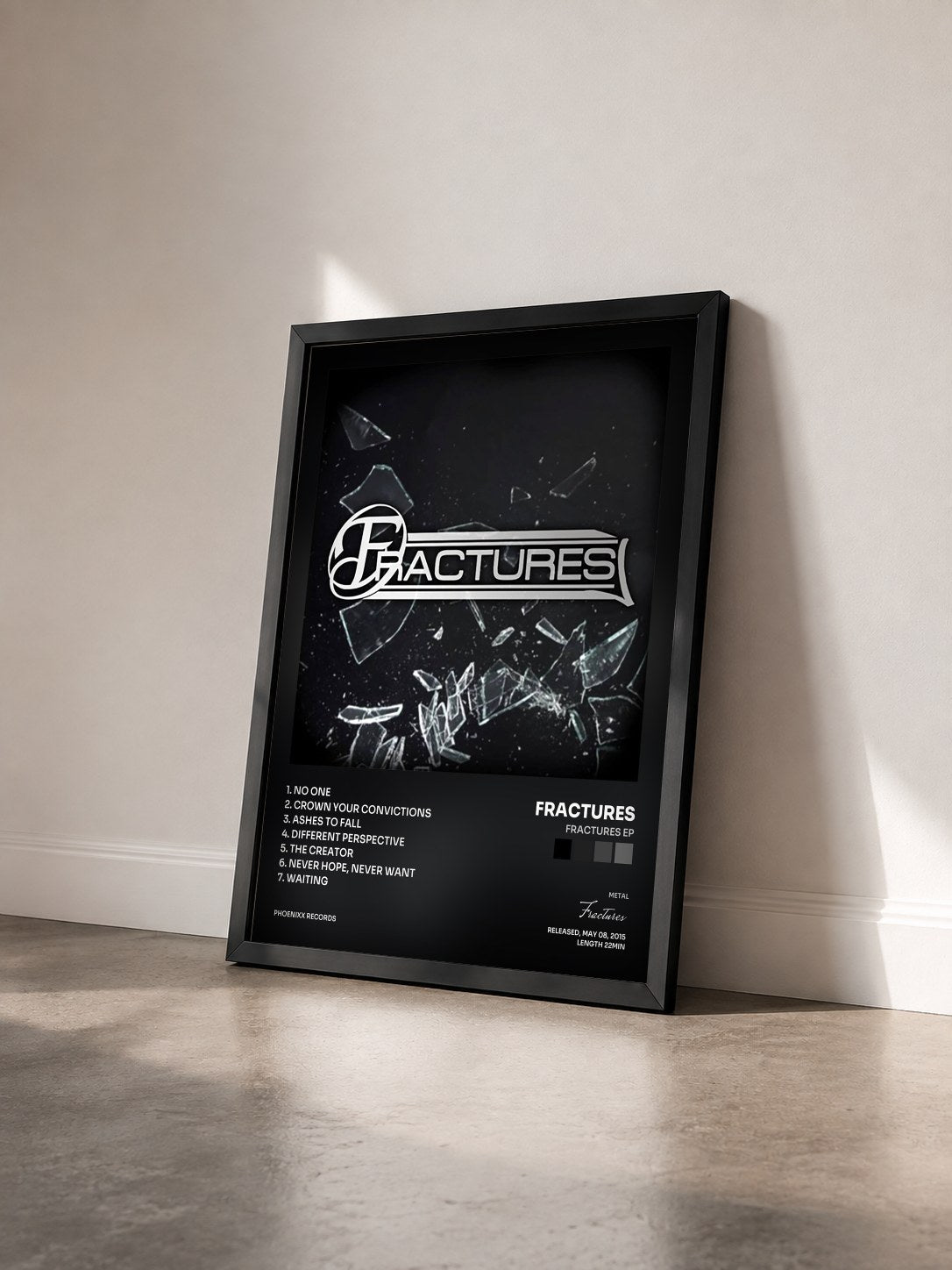 #noir Tableau de l'album Fractures EP de Fractures vu de trois quarts, cadre noir
