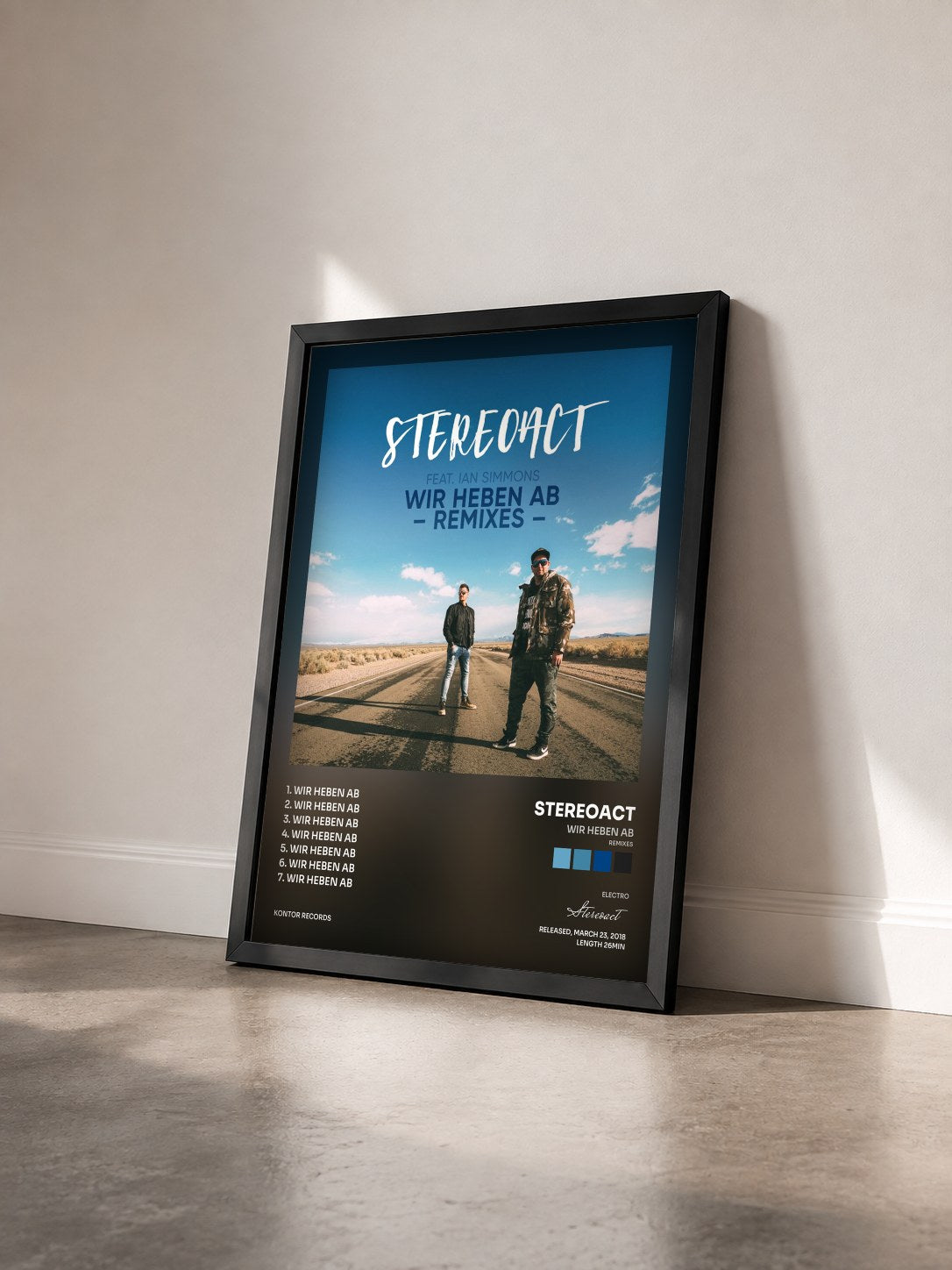 #noir Tableau de l'album Wir heben ab (Remixes) de Stereoact vu de trois quarts, cadre noir