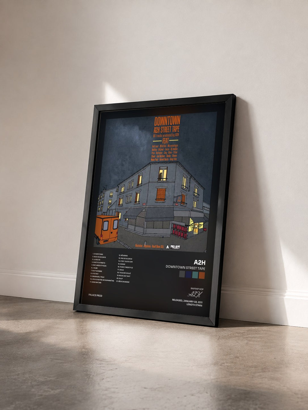 #noir Tableau de l'album Downtown Street Tape de A2H vu de trois quarts, cadre noir