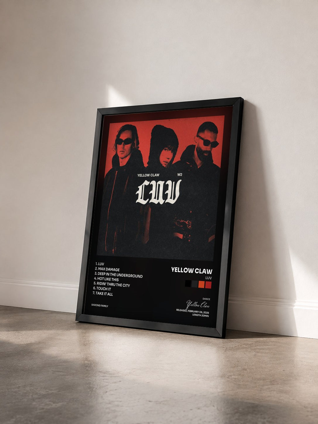 #noir Tableau de l'album LUV de Yellow Claw vu de trois quarts, cadre noir