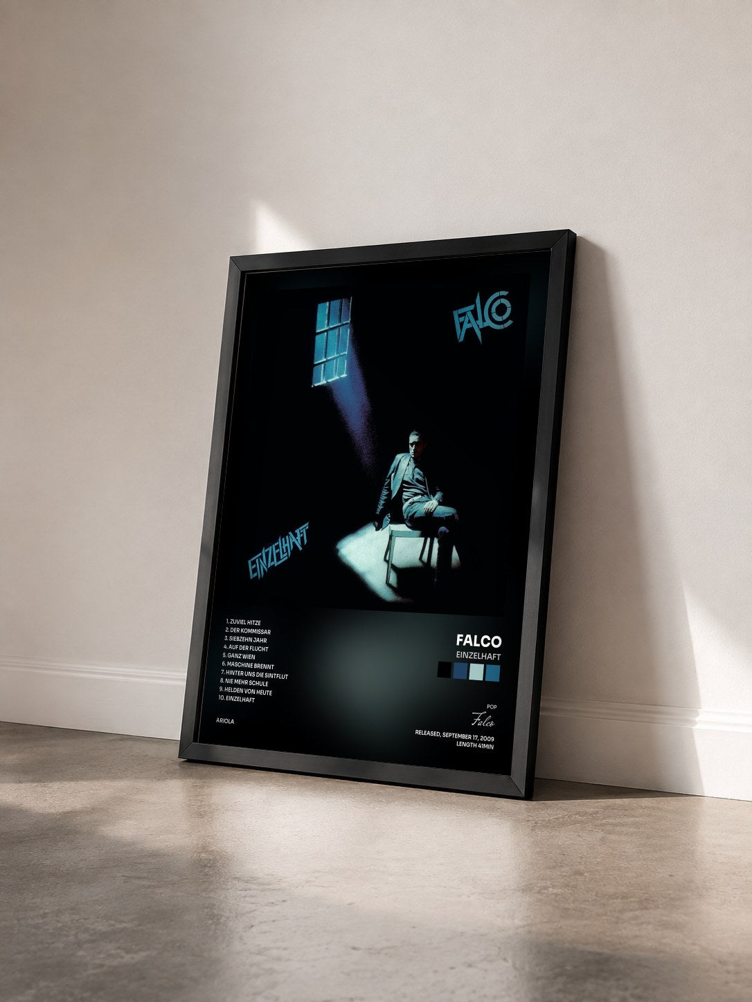 #noir Tableau de l'album Einzelhaft de Falco vu de trois quarts, cadre noir