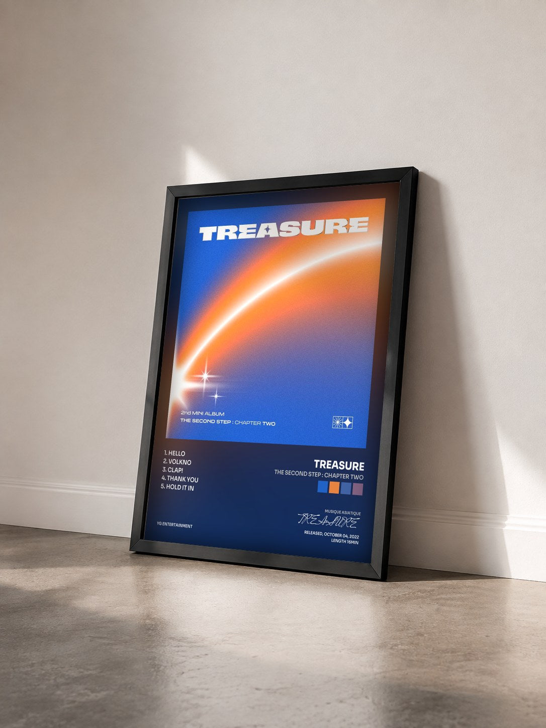 #noir Tableau de l'album THE SECOND STEP : CHAPTER TWO de TREASURE vu de trois quarts, cadre noir