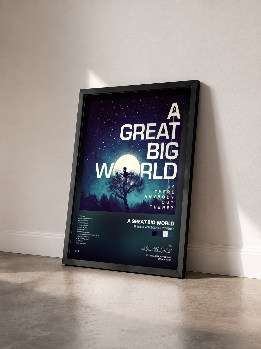 #noir Tableau de l'album Is There Anybody Out There? de A Great Big World vu de trois quarts, cadre noir
