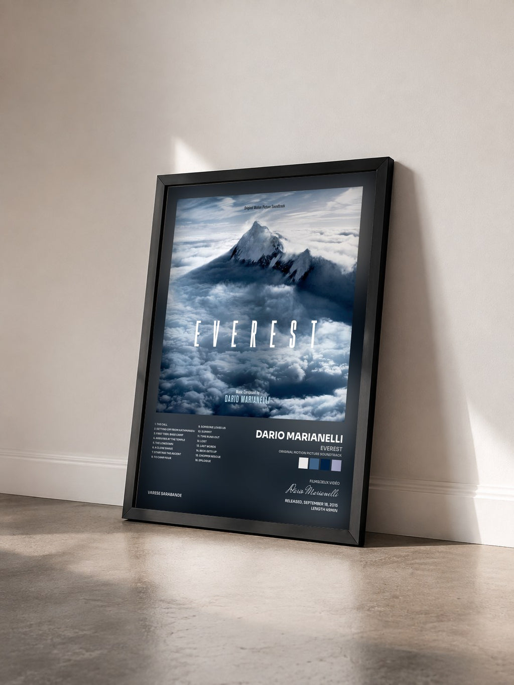 #noir Everest (Original Motion Picture Soundtrack) di Dario Marianelli in stampa incorniciata vista di tre quarti, cornice nera