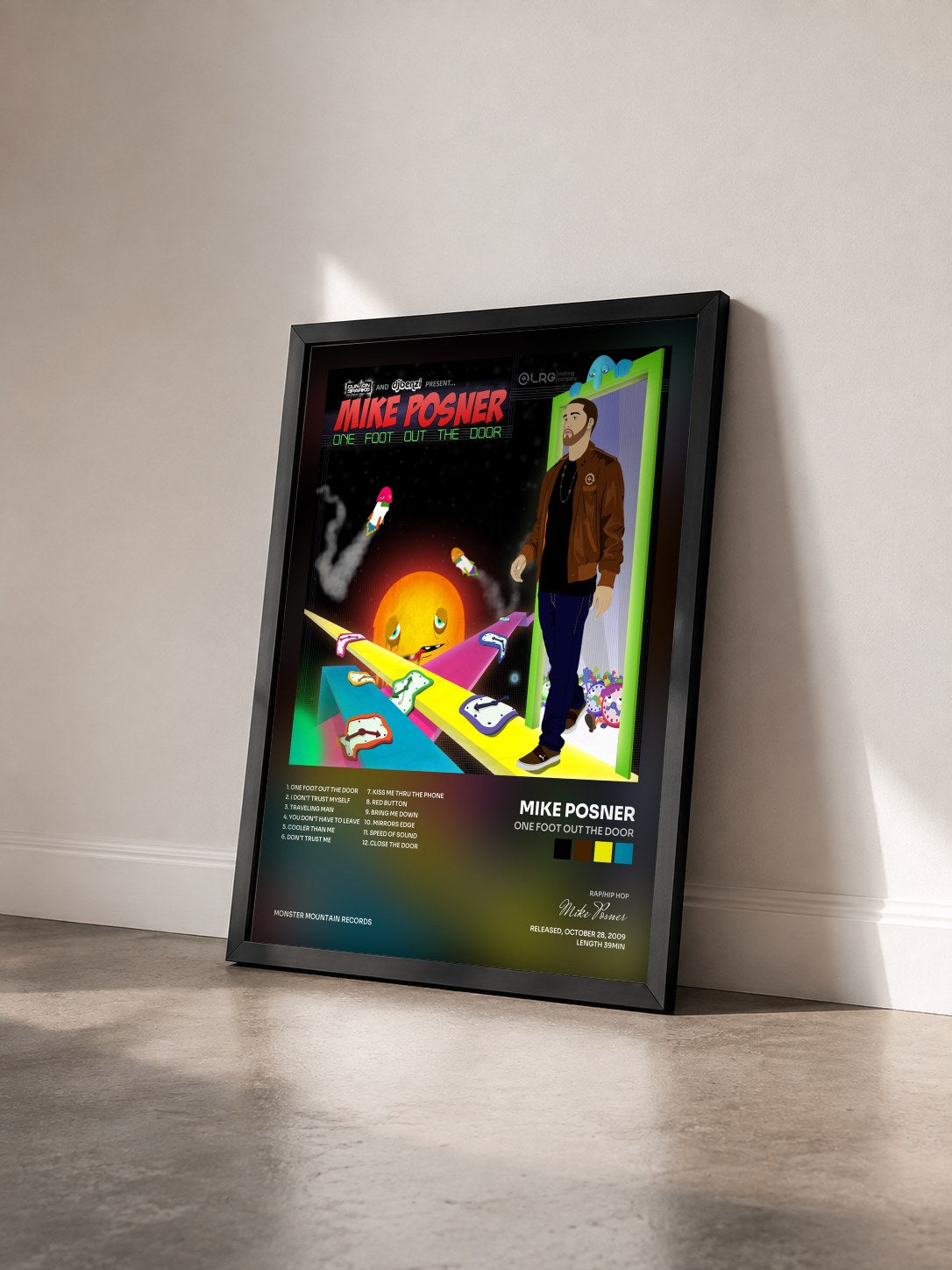 #noir Tableau de l'album One Foot Out The Door de Mike Posner vu de trois quarts, cadre noir
