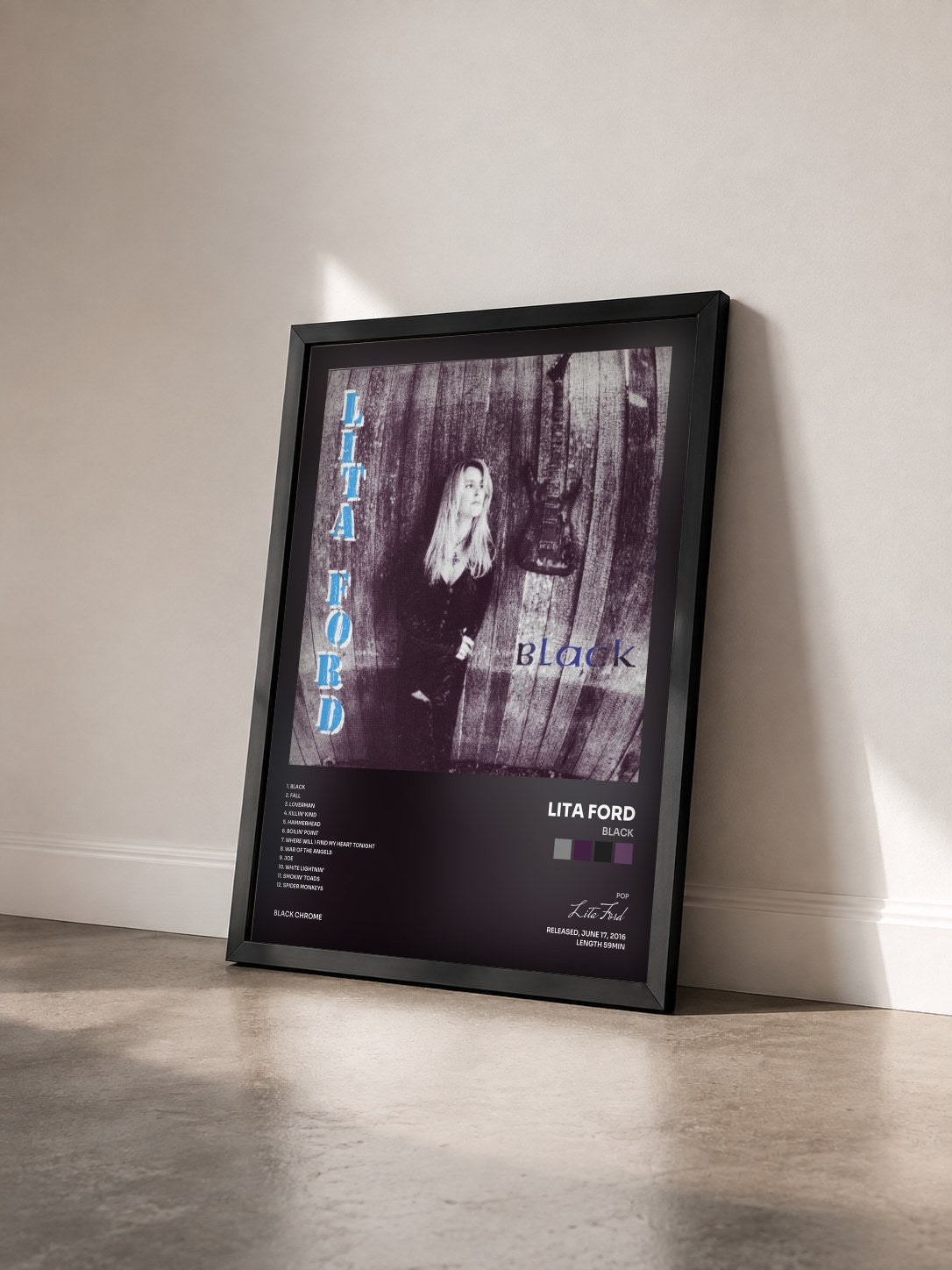 #noir Tableau de l'album Black de Lita Ford vu de trois quarts, cadre noir