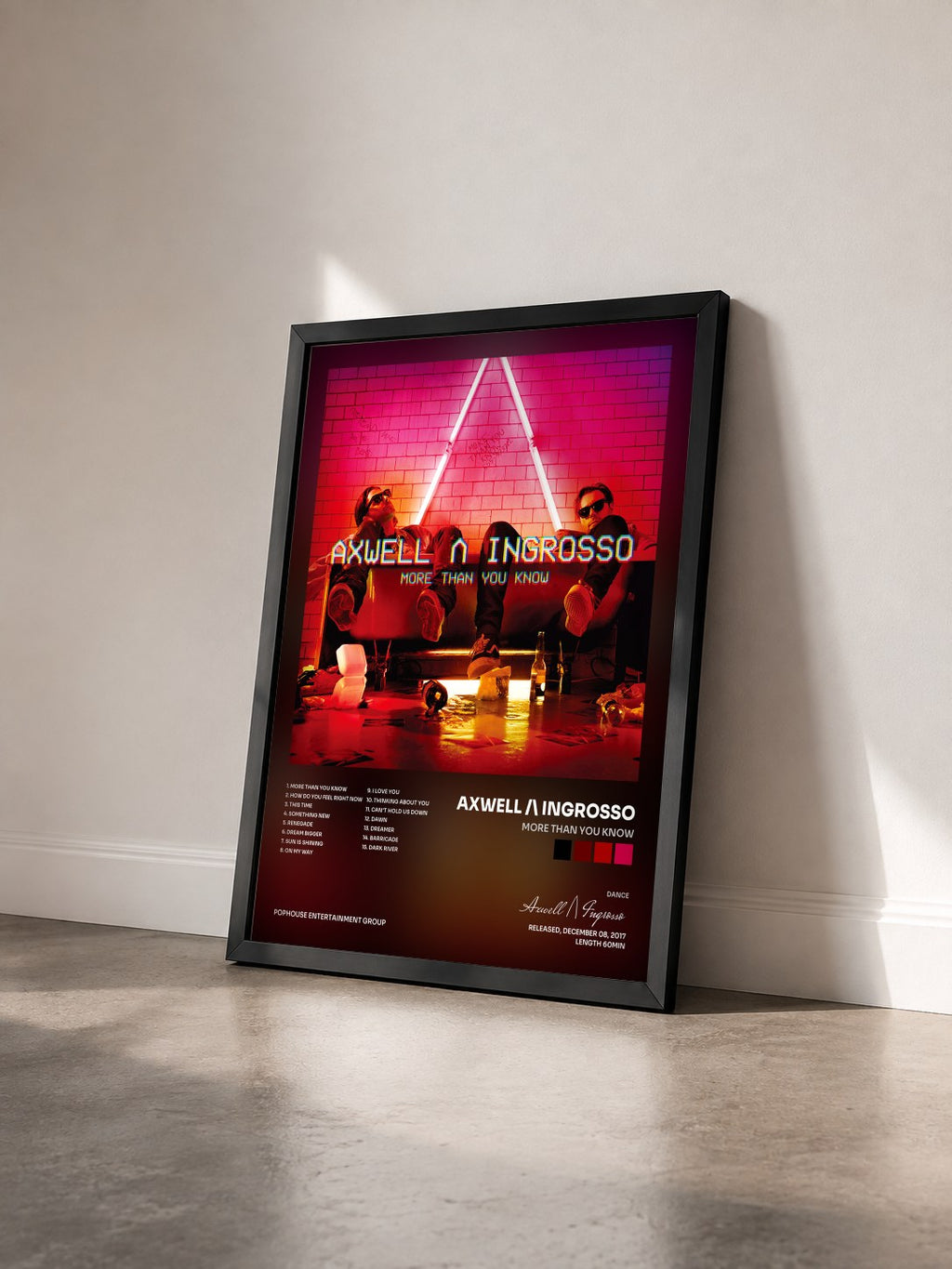 #noir Tableau de l'album More Than You Know de Axwell /\ Ingrosso vu de trois quarts, cadre noir