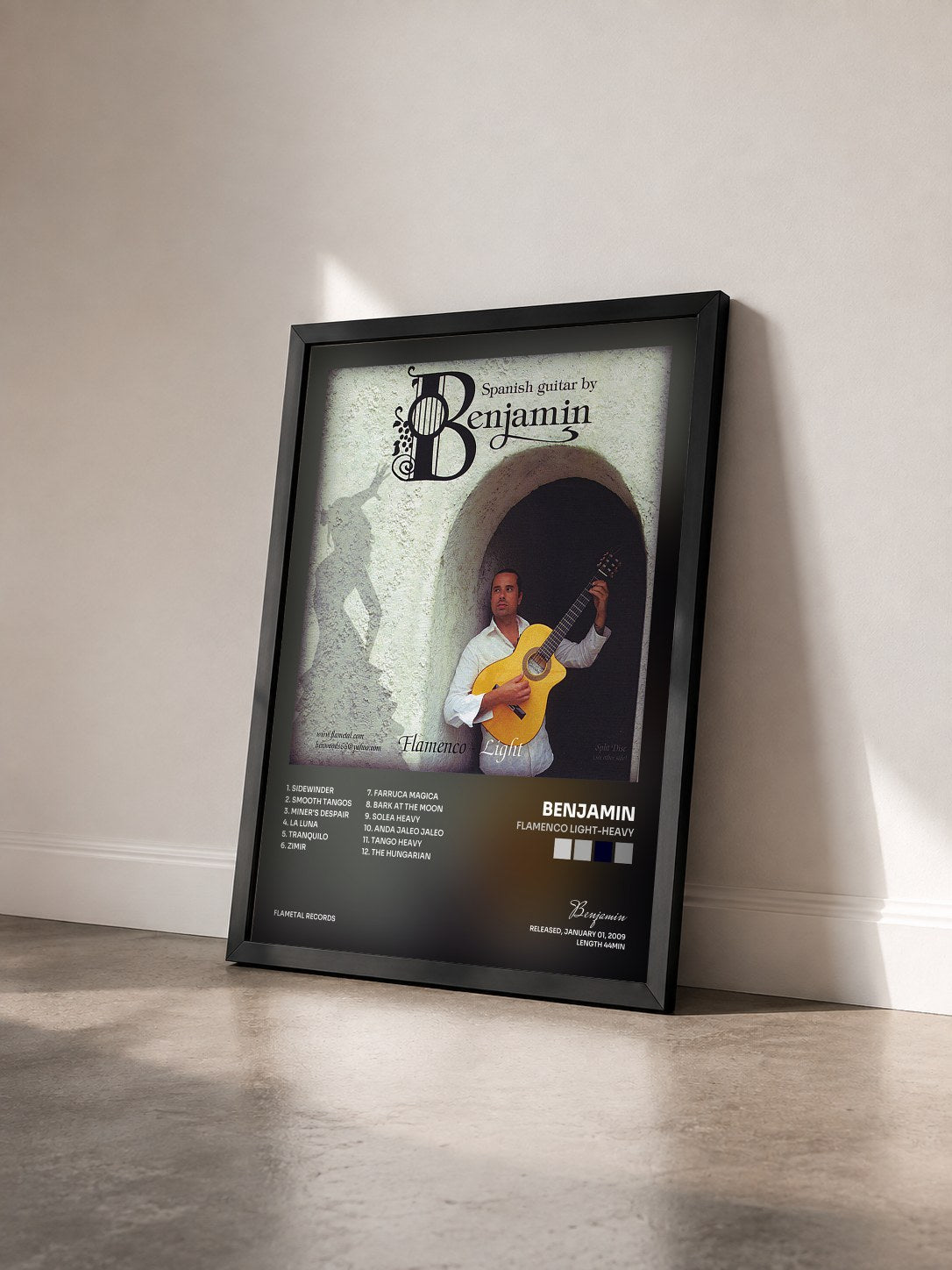 #noir Tableau de l'album Flamenco Light-Heavy de Benjamin vu de trois quarts, cadre noir
