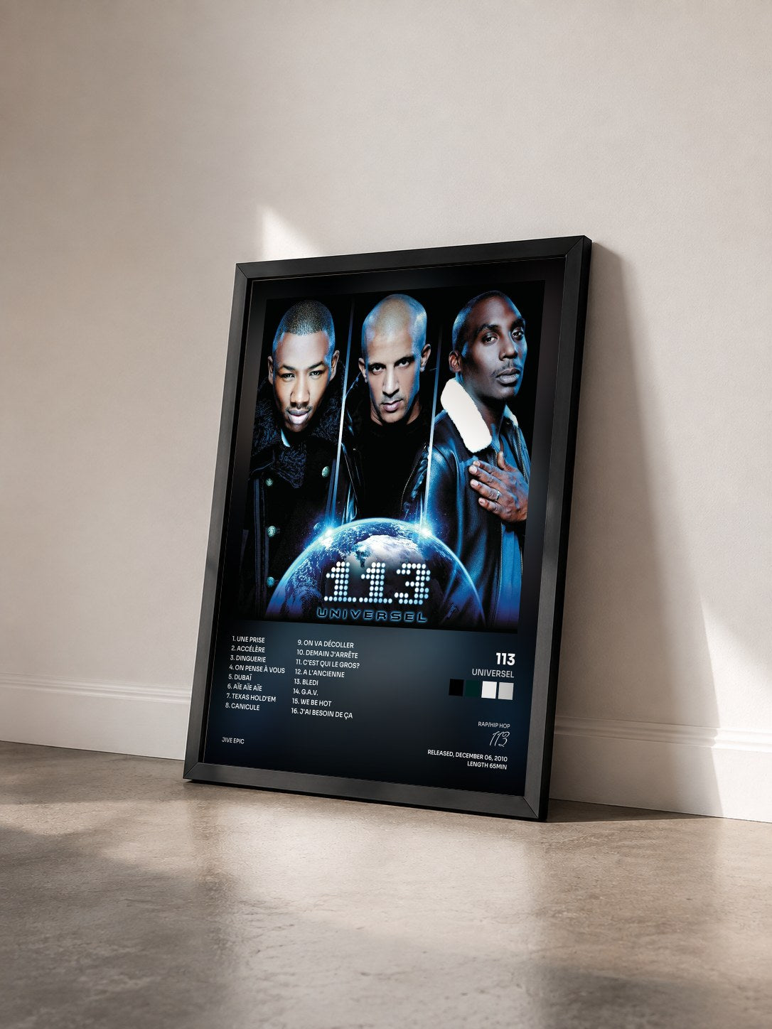 #noir Tableau de l'album Universel de 113 vu de trois quarts, cadre noir