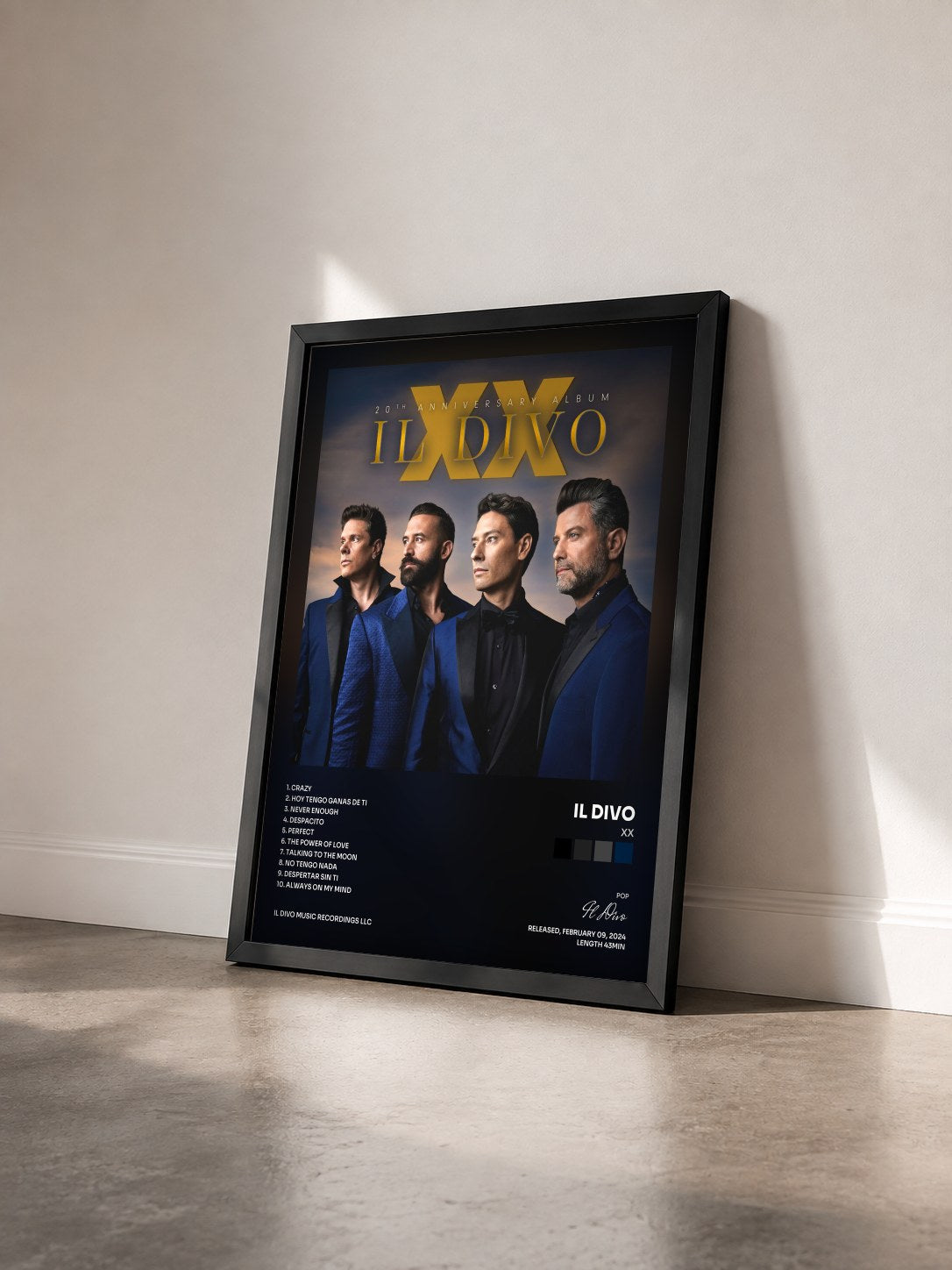 #noir Tableau de l'album XX de Il Divo vu de trois quarts, cadre noir