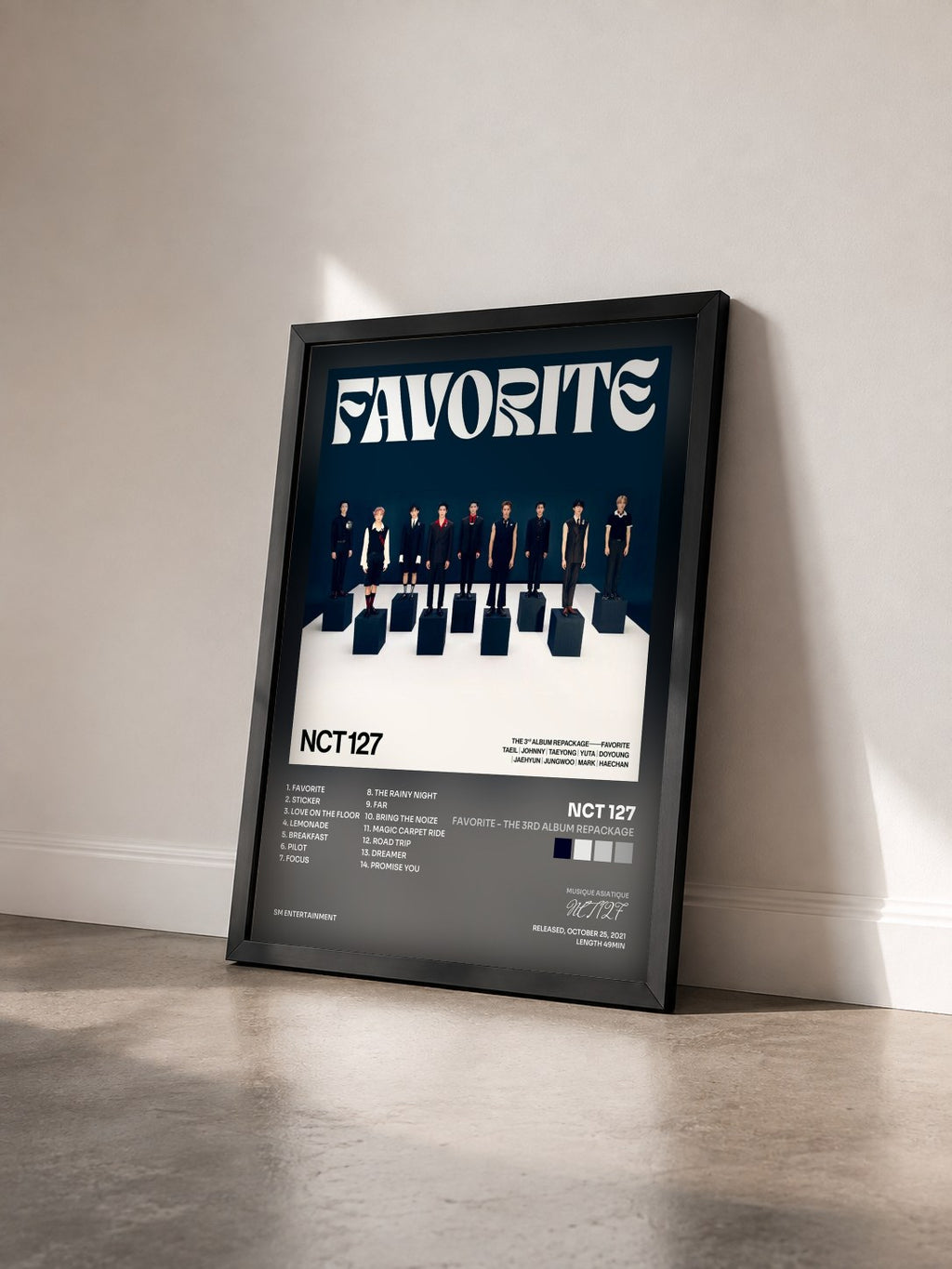 #noir Tableau de l'album Favorite - The 3rd Album Repackage de NCT 127 vu de trois quarts, cadre noir