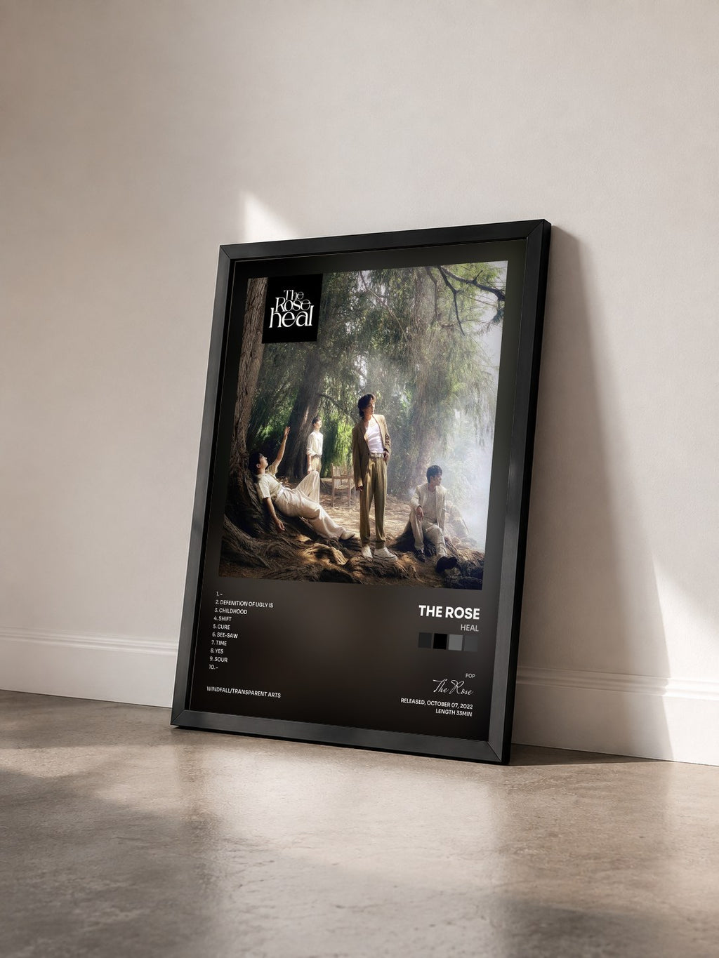 #noir Tableau de l'album HEAL de The Rose vu de trois quarts, cadre noir