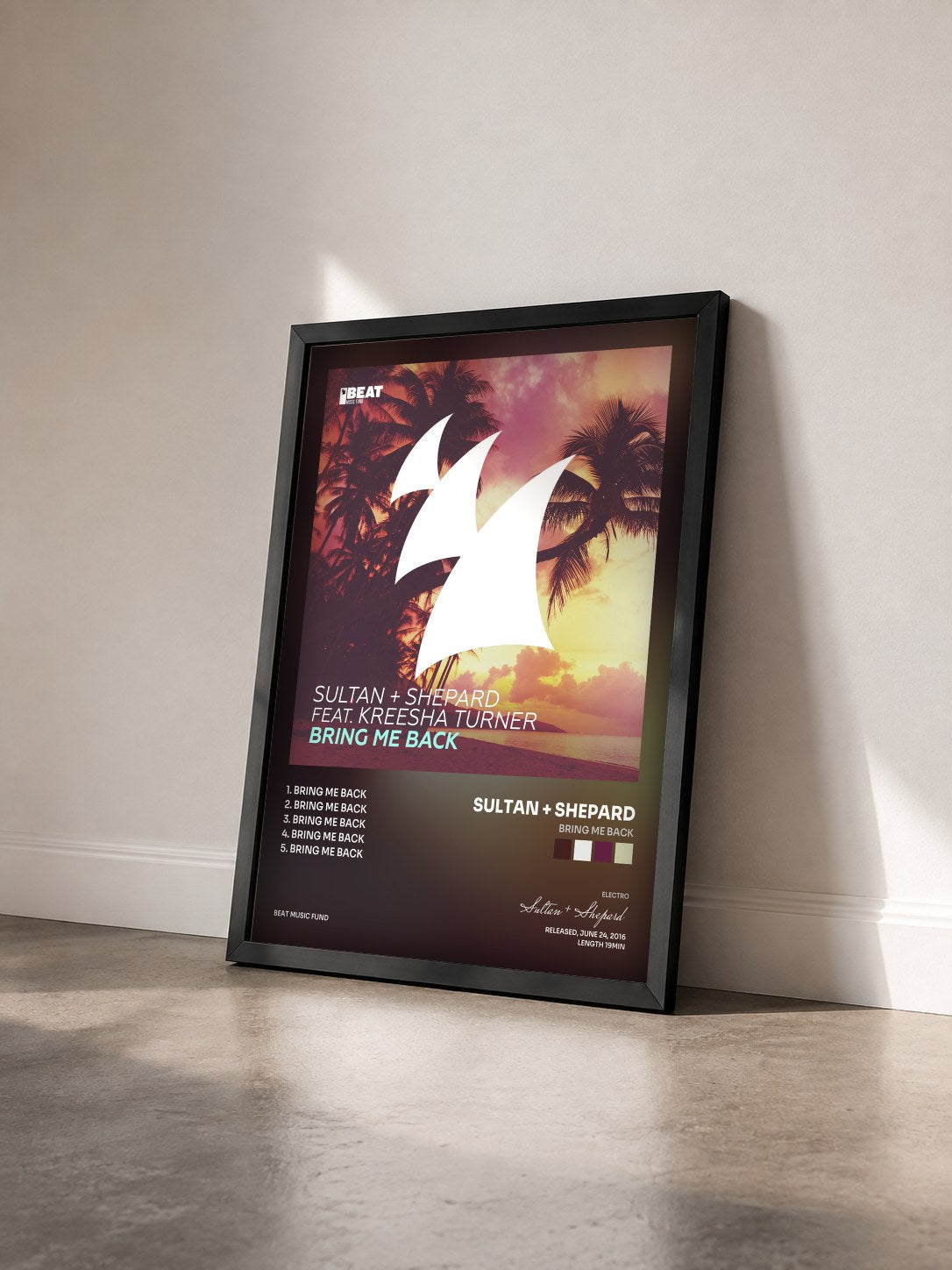 #noir Tableau de l'album Bring Me Back de Sultan + Shepard vu de trois quarts, cadre noir