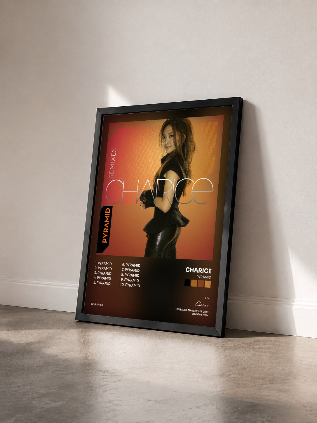 #noir Tableau de l'album Pyramid de Charice vu de trois quarts, cadre noir