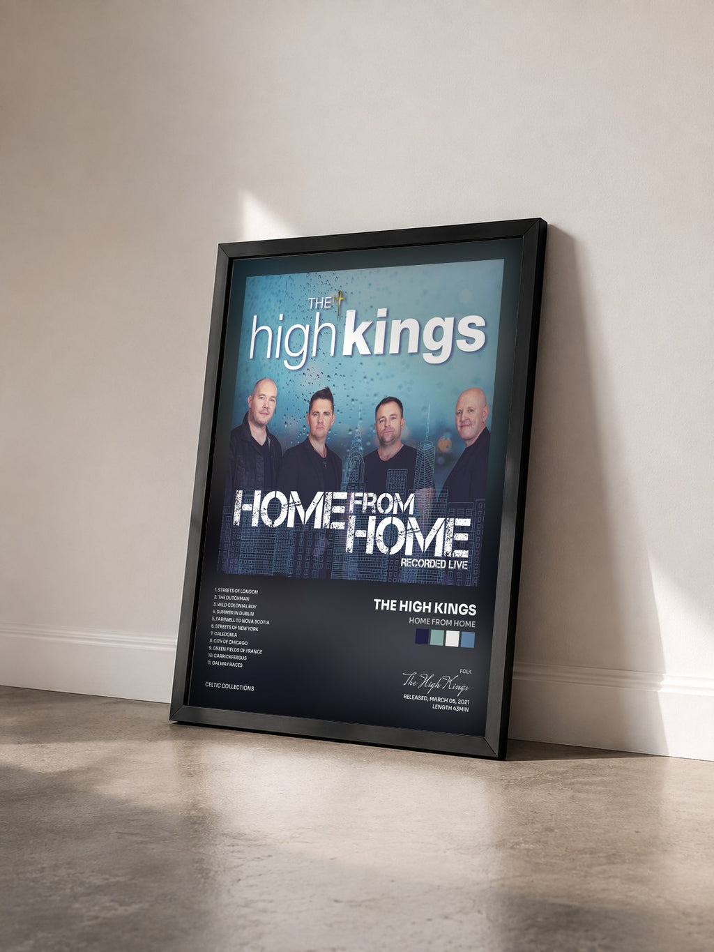 #noir Tableau de l'album Home from Home de The High Kings vu de trois quarts, cadre noir