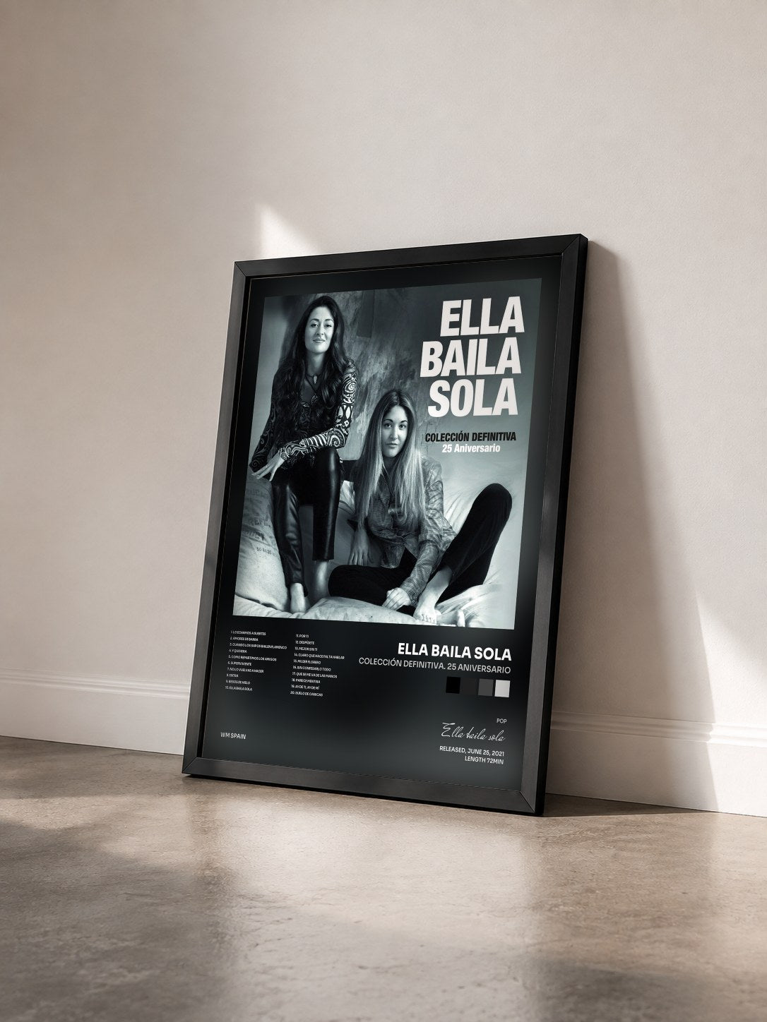 #noir Tableau de l'album Colección definitiva. 25 Aniversario de Ella baila sola vu de trois quarts, cadre noir