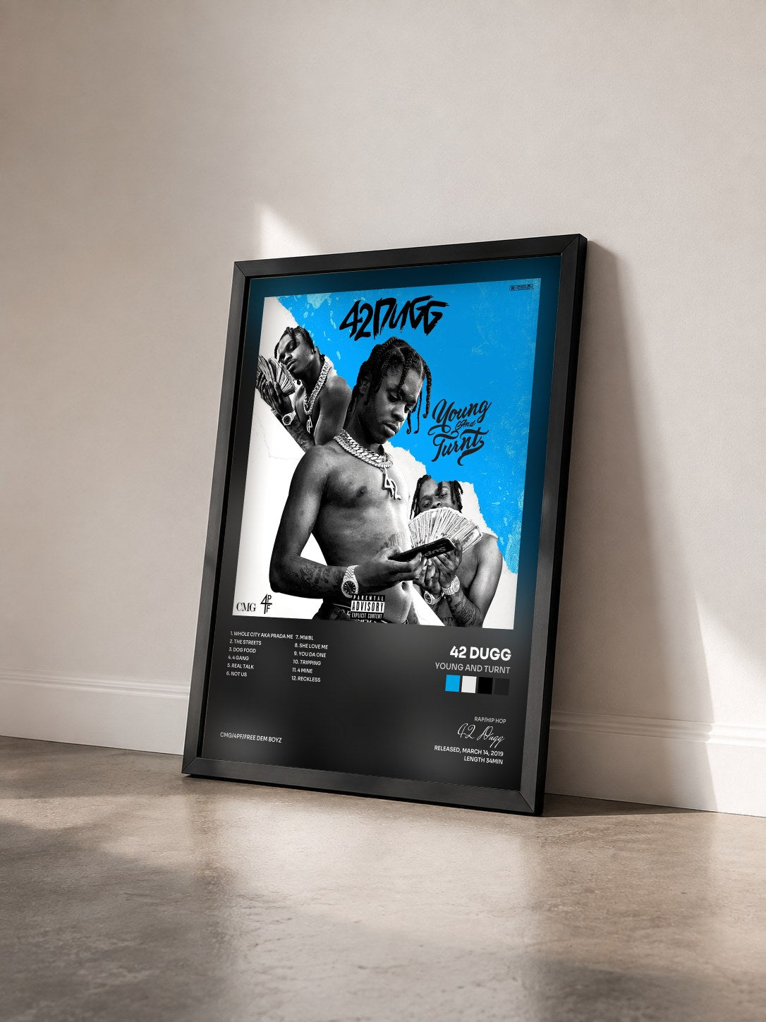 #noir Tableau de l'album Young and Turnt de 42 Dugg vu de trois quarts, cadre noir