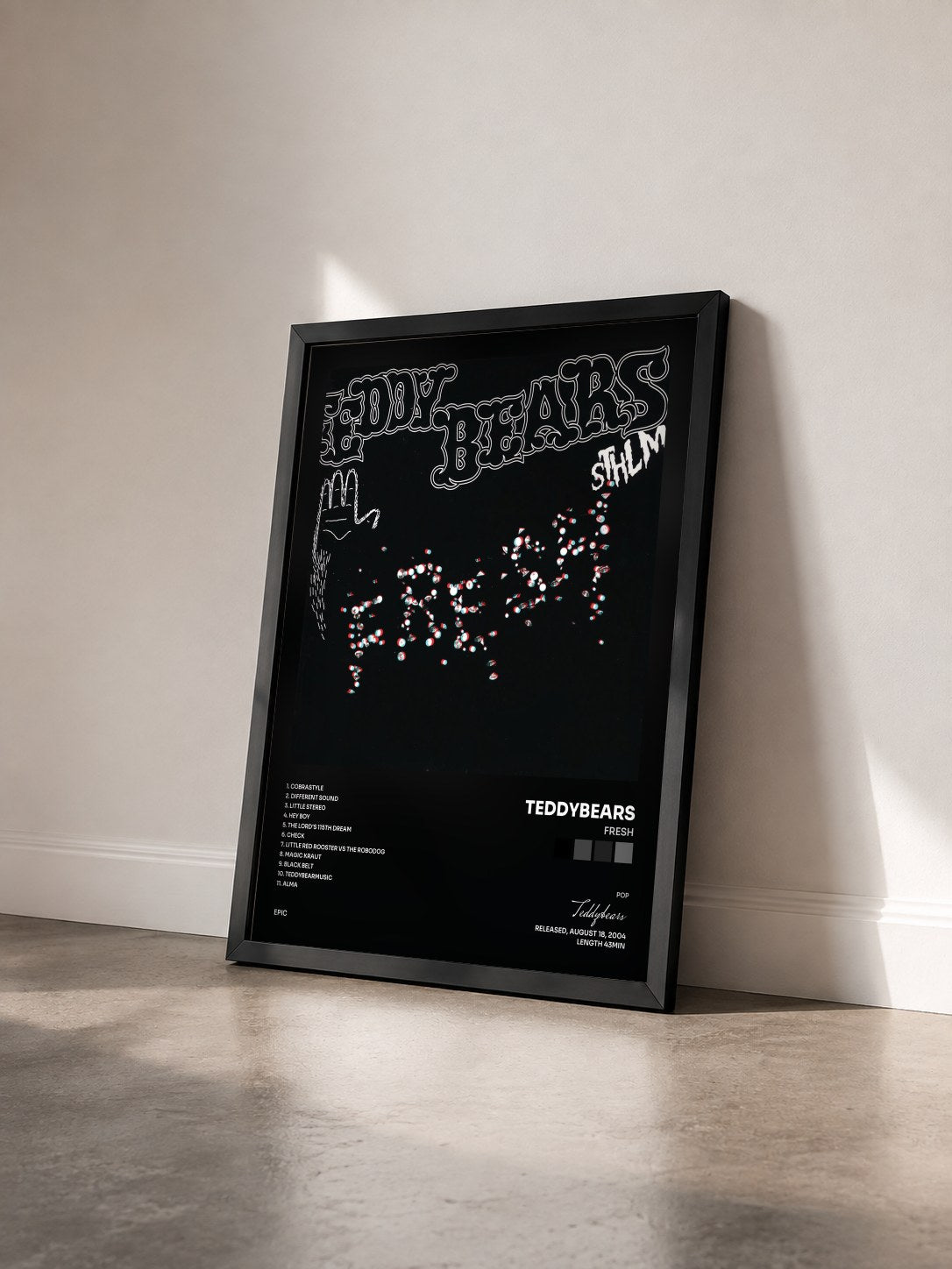 #noir Tableau de l'album Fresh de Teddybears vu de trois quarts, cadre noir