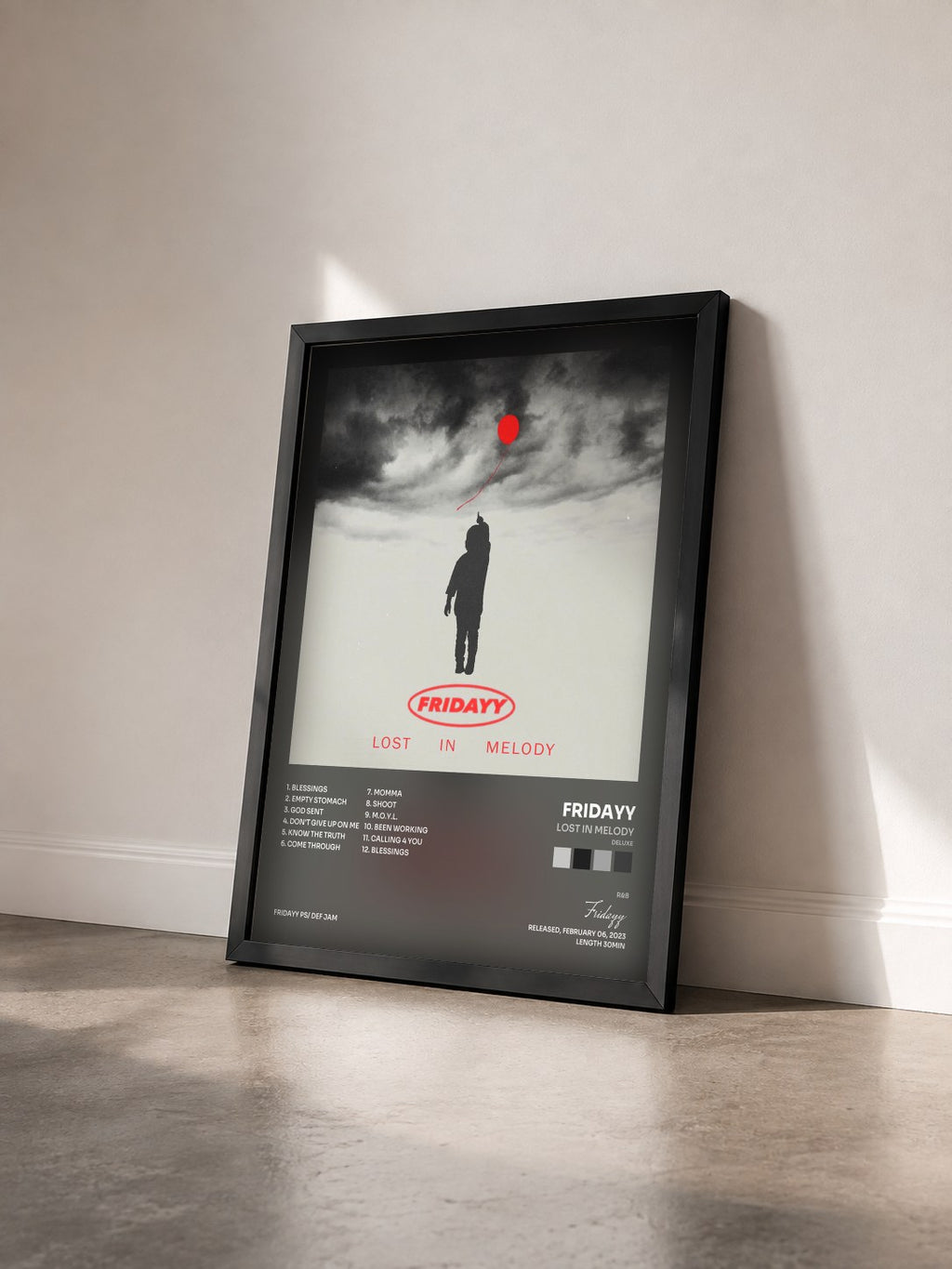 #noir Tableau de l'album Lost In Melody (Deluxe) de Fridayy vu de trois quarts, cadre noir