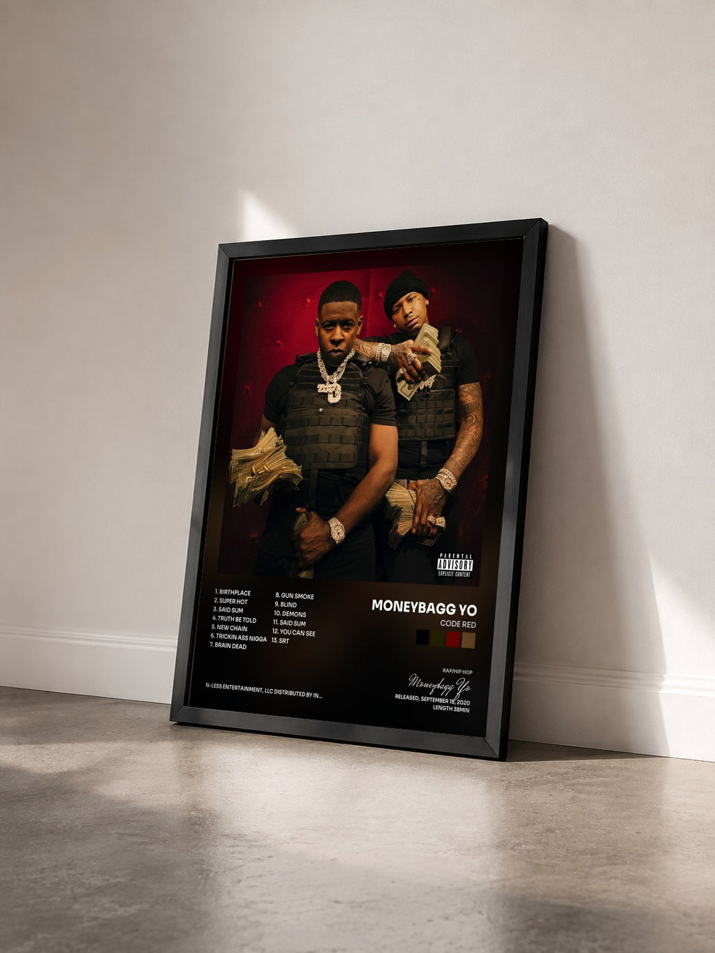 #noir Tableau de l'album Code Red de Moneybagg Yo vu de trois quarts, cadre noir