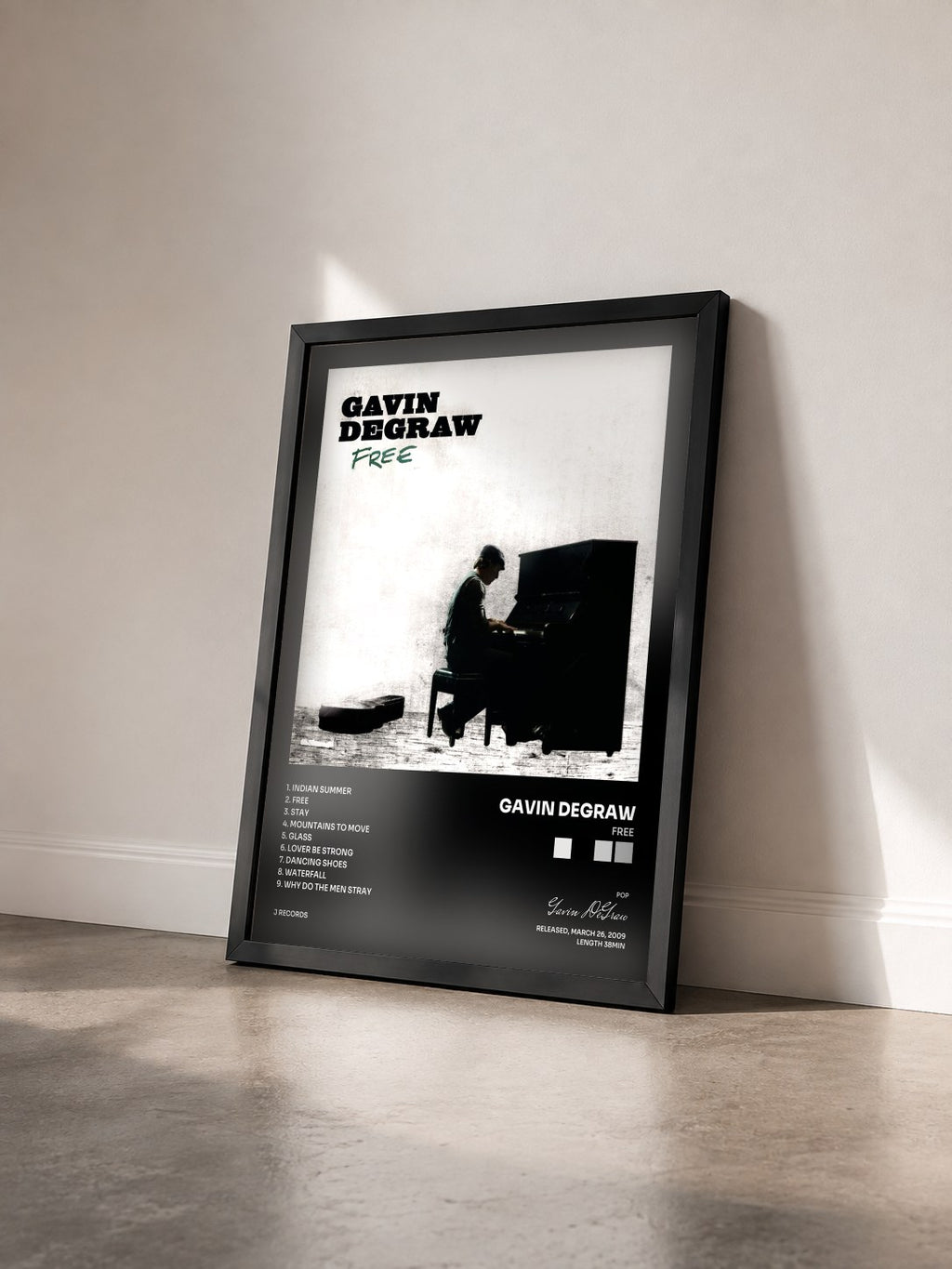 #noir Tableau de l'album FREE de Gavin DeGraw vu de trois quarts, cadre noir