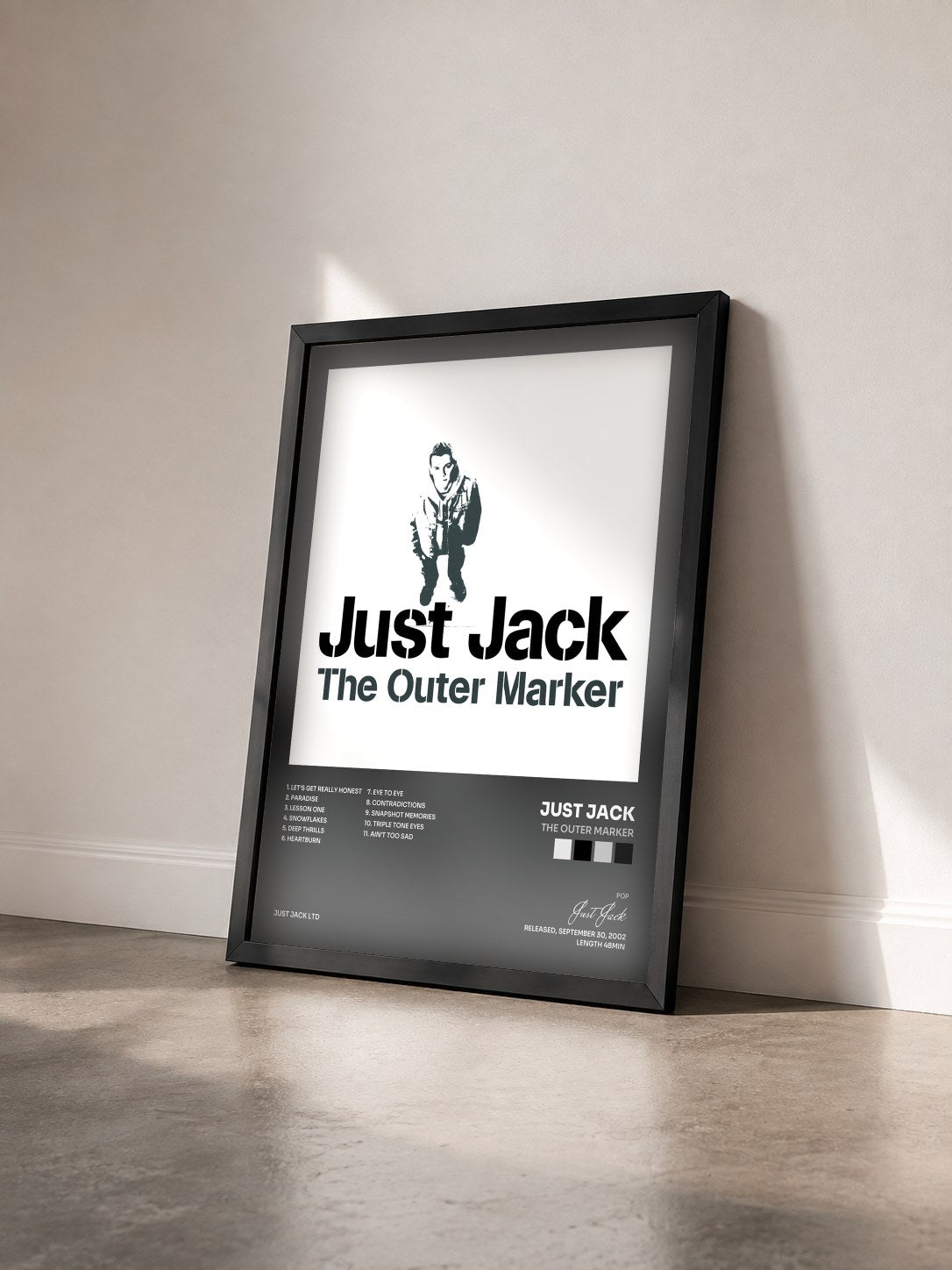 #noir Tableau de l'album The Outer Marker de Just Jack vu de trois quarts, cadre noir