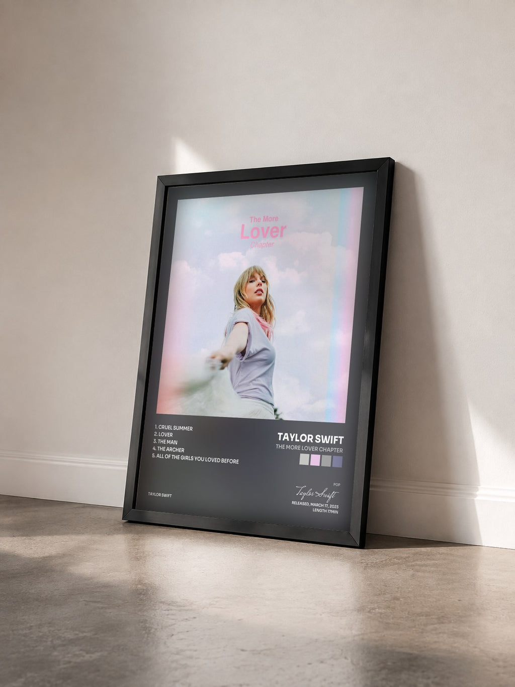 #noir Tableau de l'album The More Lover Chapter de Taylor Swift vu de trois quarts, cadre noir