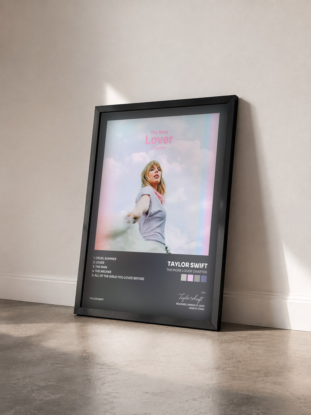 #noir Tableau de l'album The More Lover Chapter de Taylor Swift vu de trois quarts, cadre noir