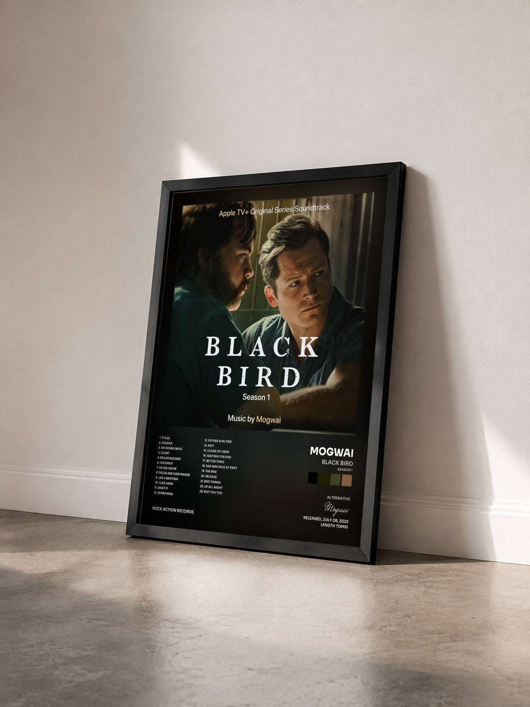 #noir Tableau de l'album Black Bird (Season 1) de Mogwai vu de trois quarts, cadre noir