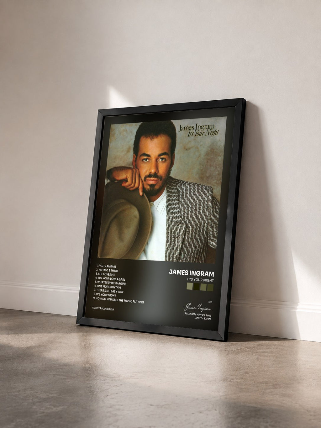 #noir Tableau de l'album It's Your Night de James Ingram vu de trois quarts, cadre noir