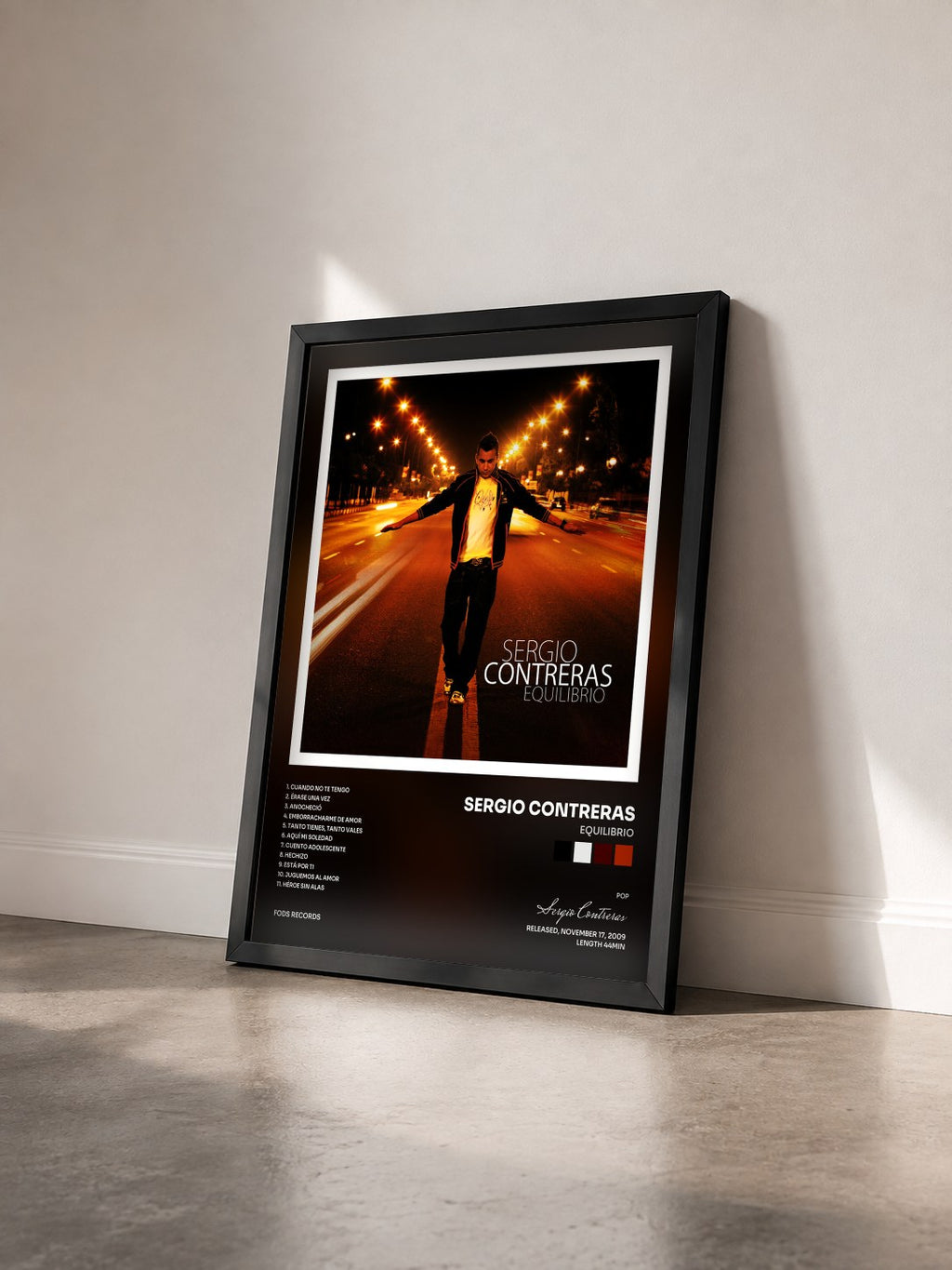 #noir Tableau de l'album Equilibrio de Sergio Contreras vu de trois quarts, cadre noir