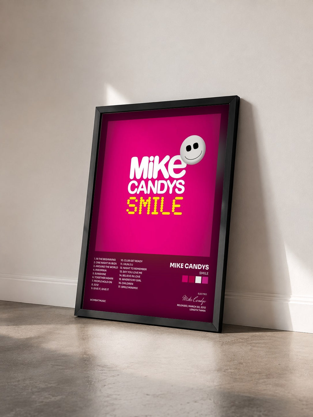 #noir Tableau de l'album Smile de Mike Candys vu de trois quarts, cadre noir