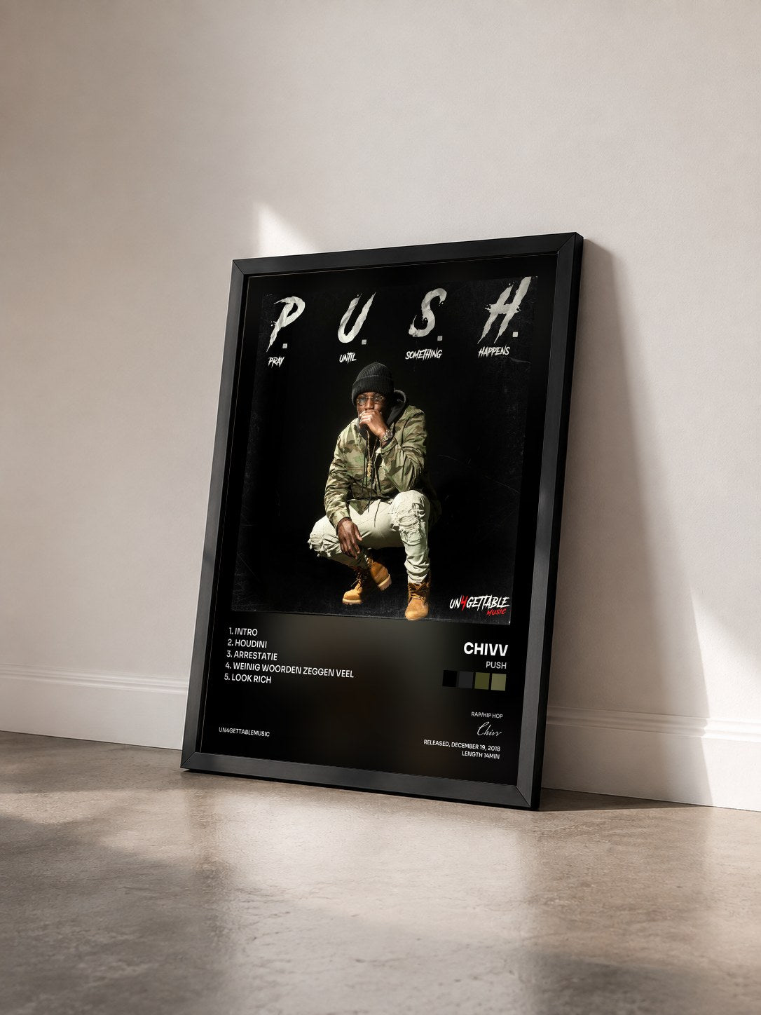 #noir Tableau de l'album PUSH de Chivv vu de trois quarts, cadre noir