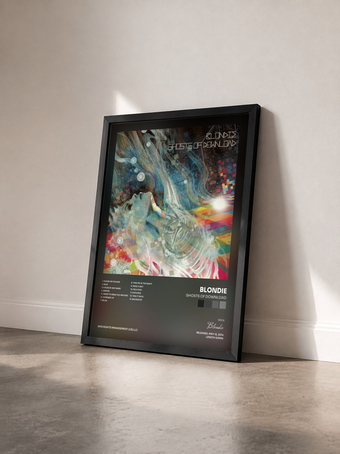 #noir Tableau de l'album Ghosts of Download de Blondie vu de trois quarts, cadre noir