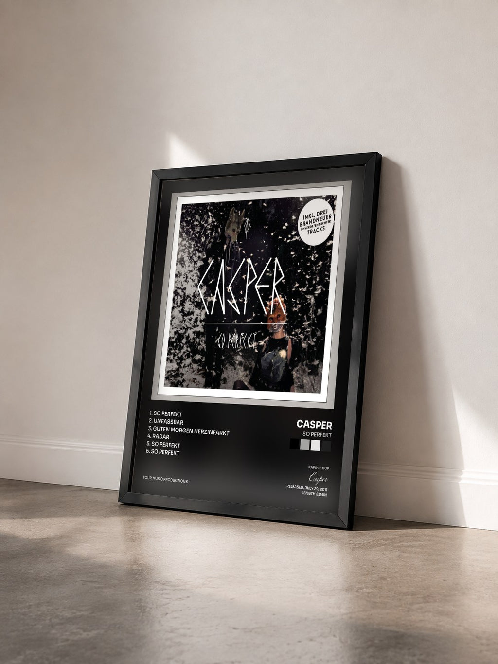 #noir Tableau de l'album So Perfekt de Casper vu de trois quarts, cadre noir