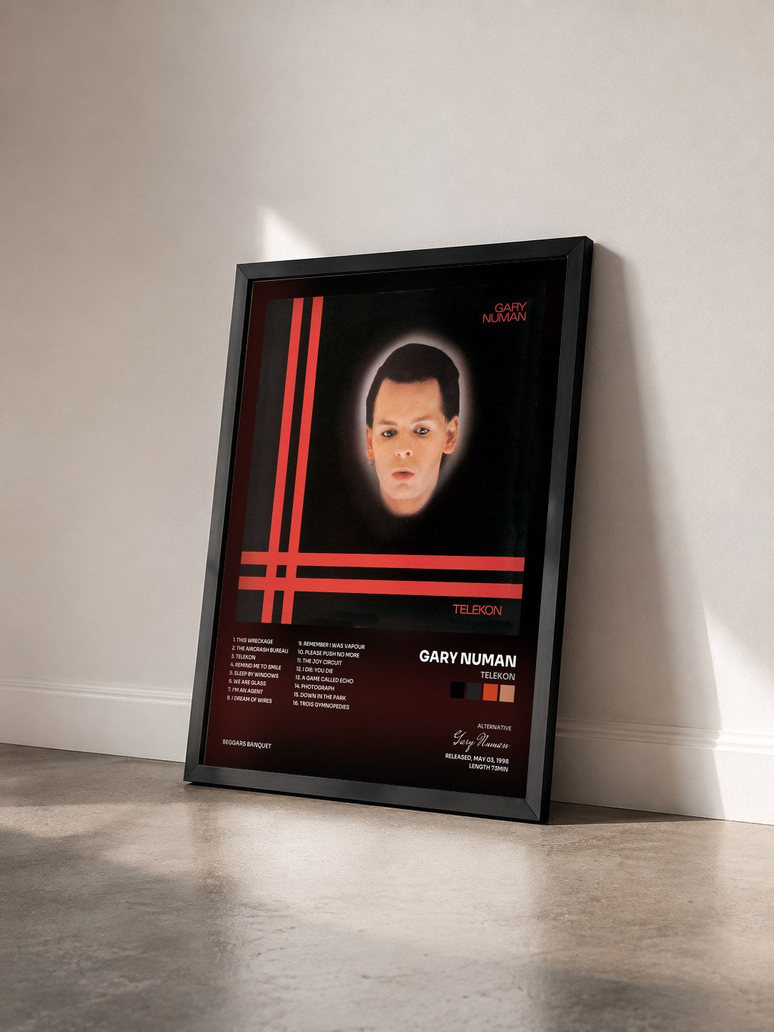 #noir Tableau de l'album Telekon de Gary Numan vu de trois quarts, cadre noir