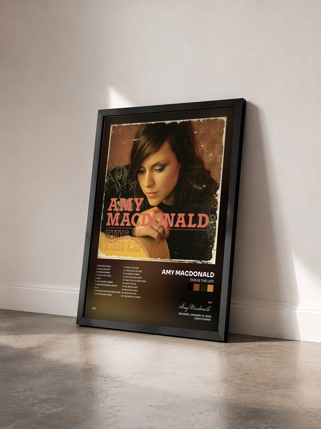 #noir Tableau de l'album This is The Life de Amy Macdonald vu de trois quarts, cadre noir