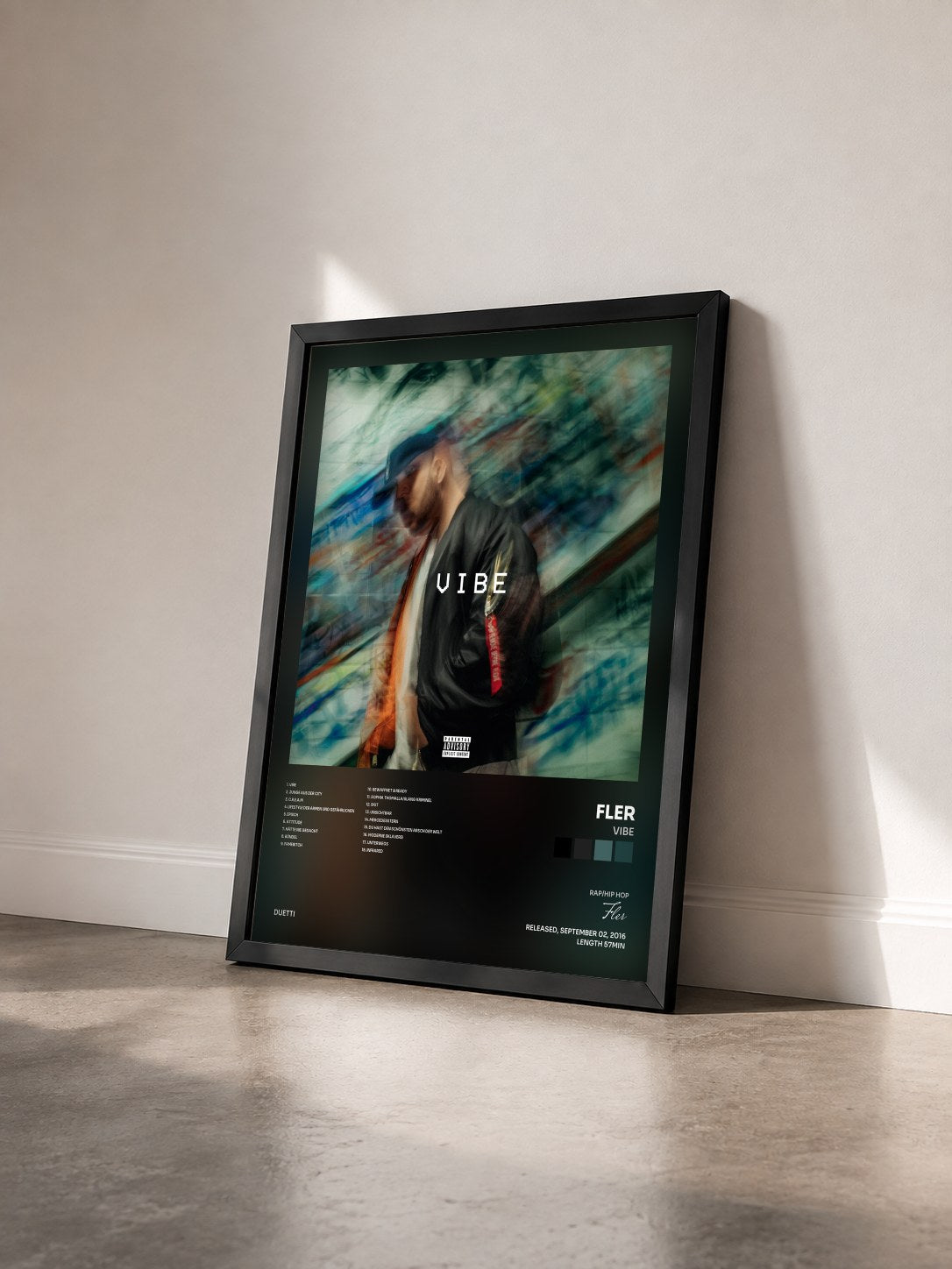 #noir Tableau de l'album Vibe de Fler vu de trois quarts, cadre noir