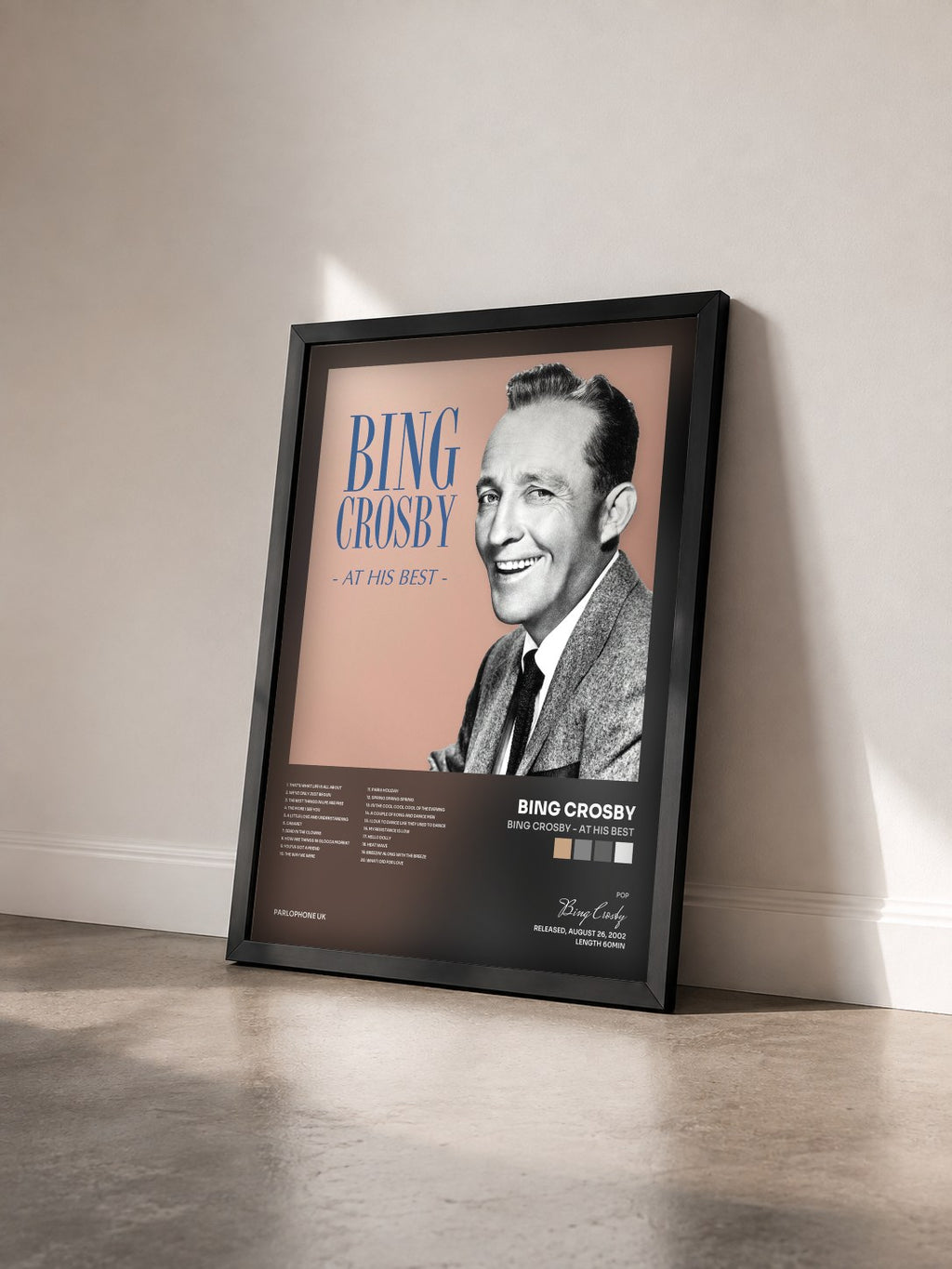 #noir Tableau de l'album Bing Crosby - At His Best de Bing Crosby vu de trois quarts, cadre noir